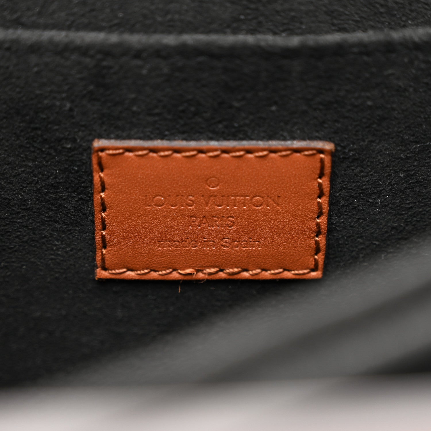 Reverse Monogram Dauphine MM