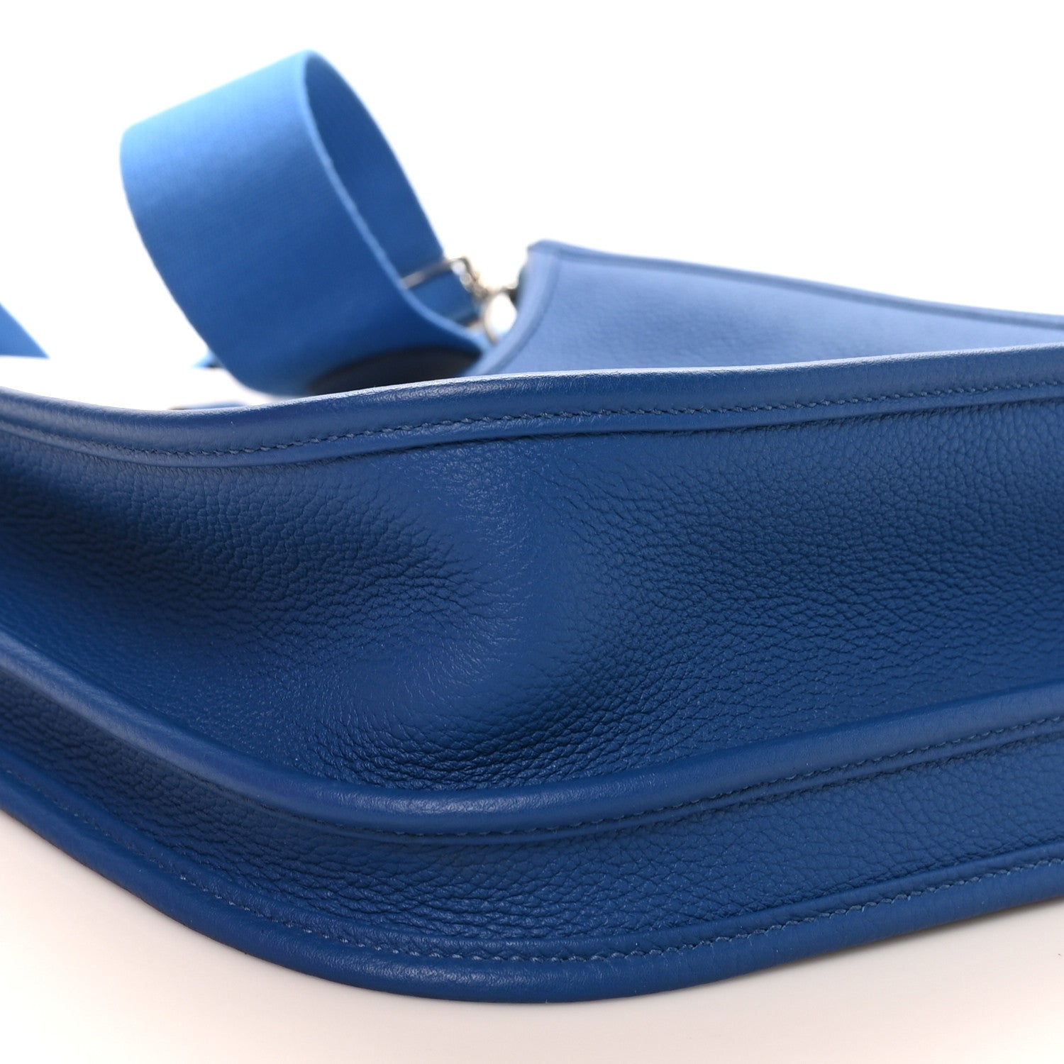 Taurillon Clemence Evelyne III PM Bleu Royal