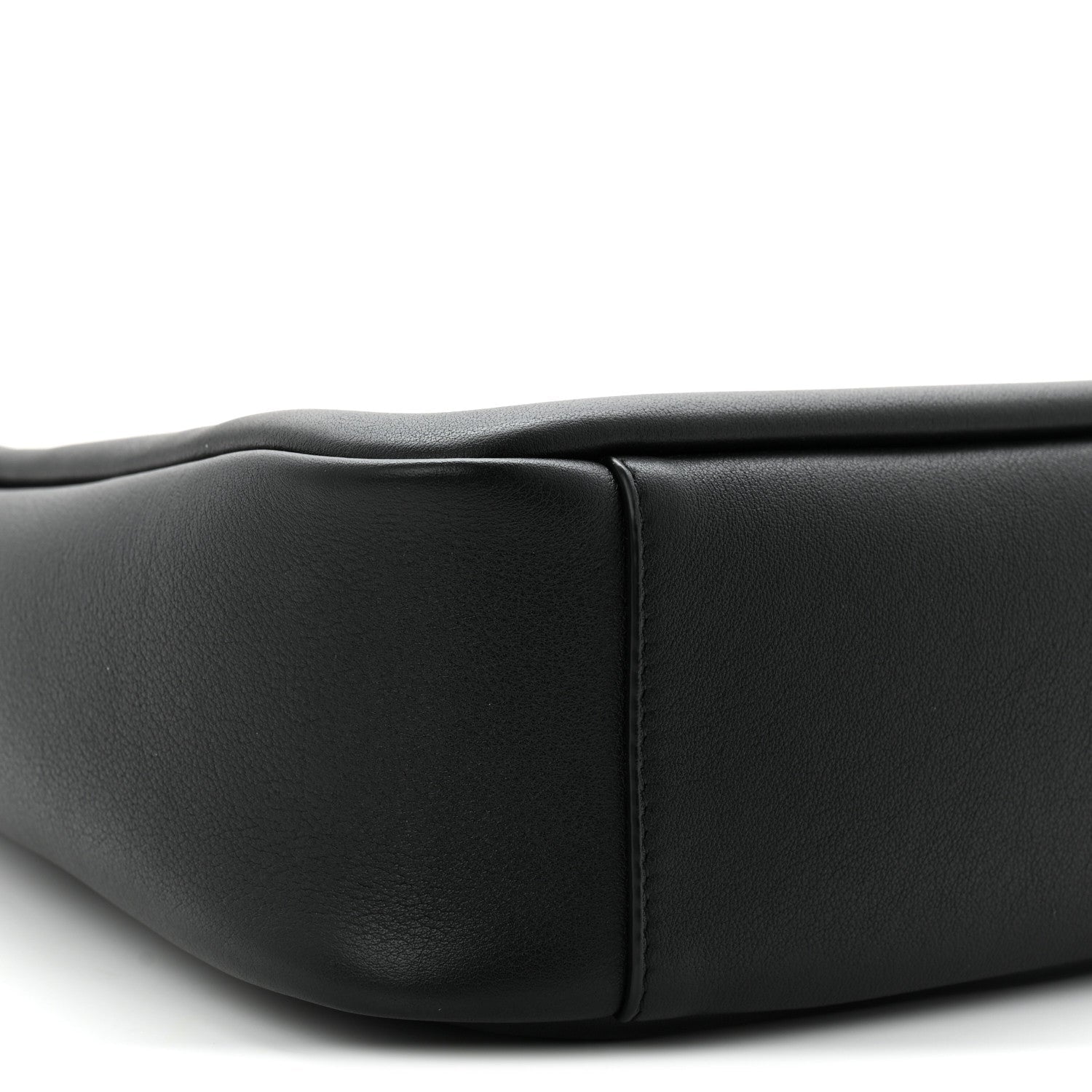 Grained Calfskin Small Le 5 A 7 Soft Hobo Black