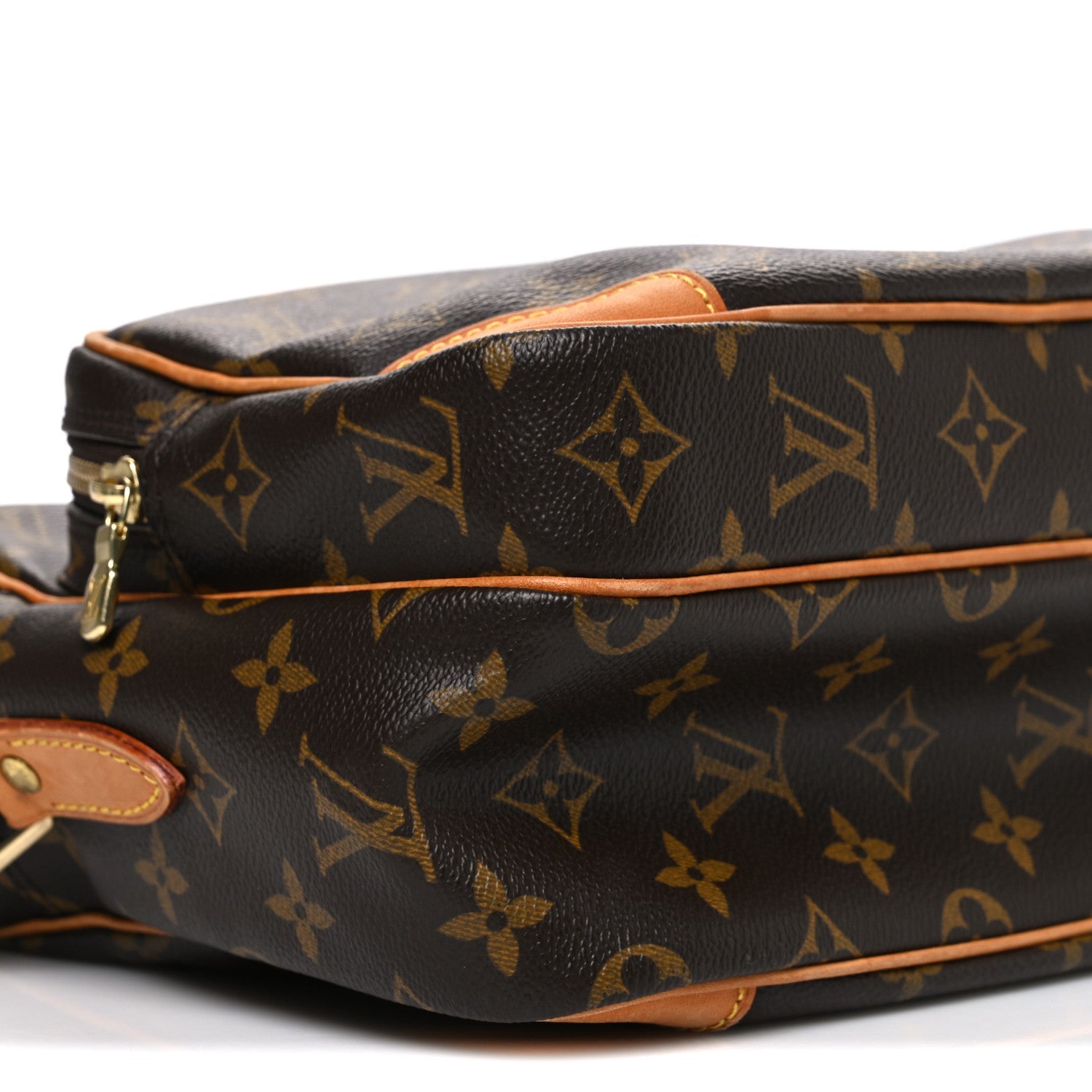 Monogram Nil 28