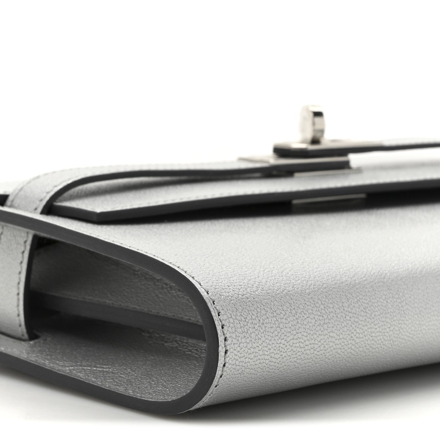 Metallic Chevre Chamkilight Kelly Wallet To Go Argent