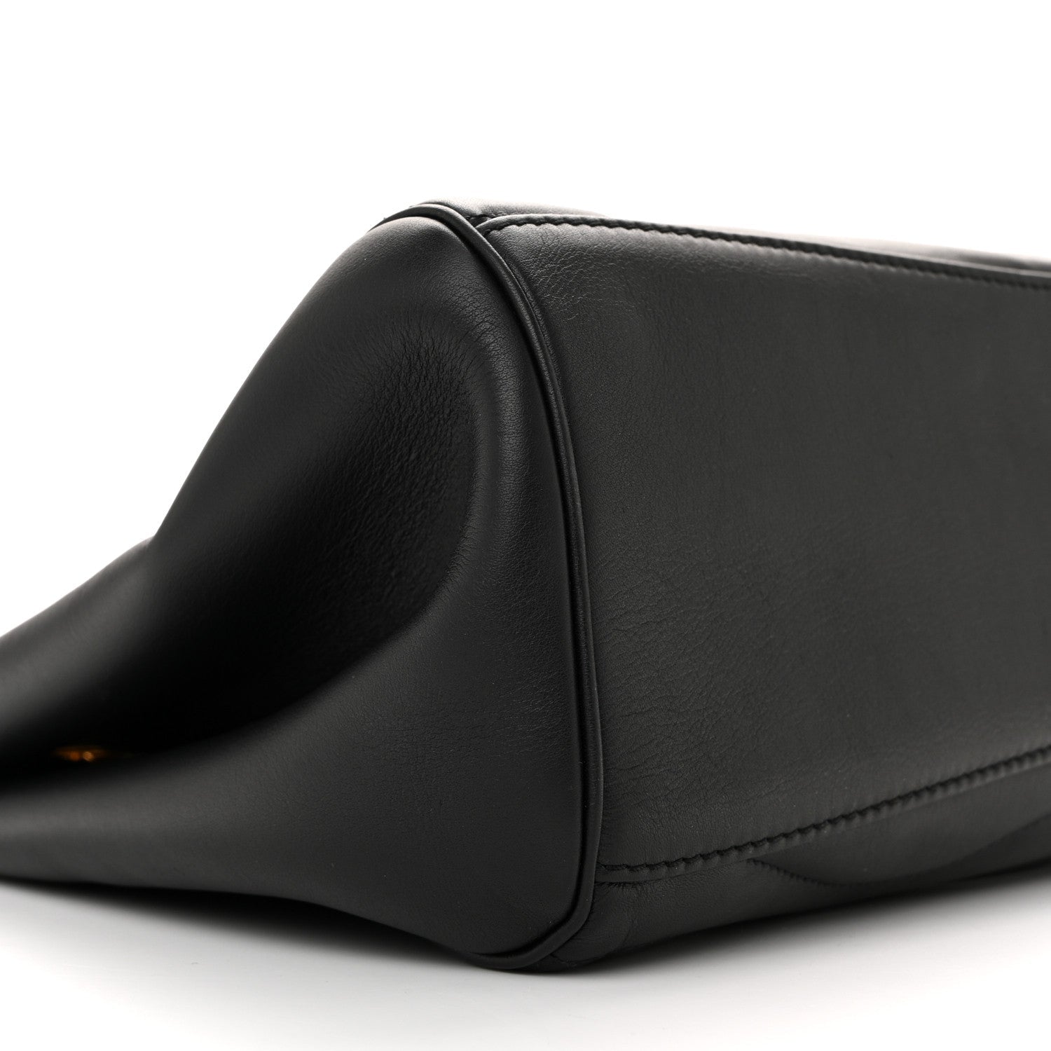 Calfskin New Wave Chain Tote Black