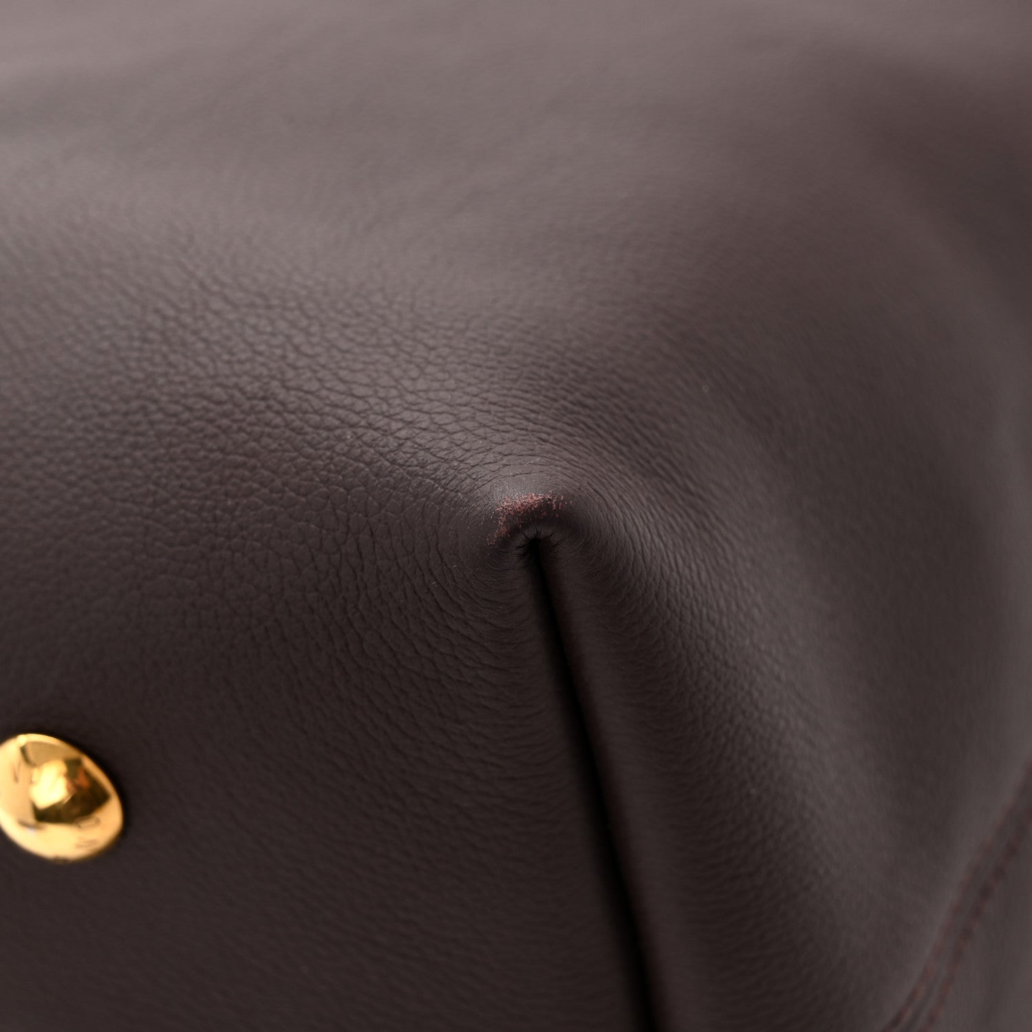 Grained Calfskin Low Key Hobo MM Ebene
