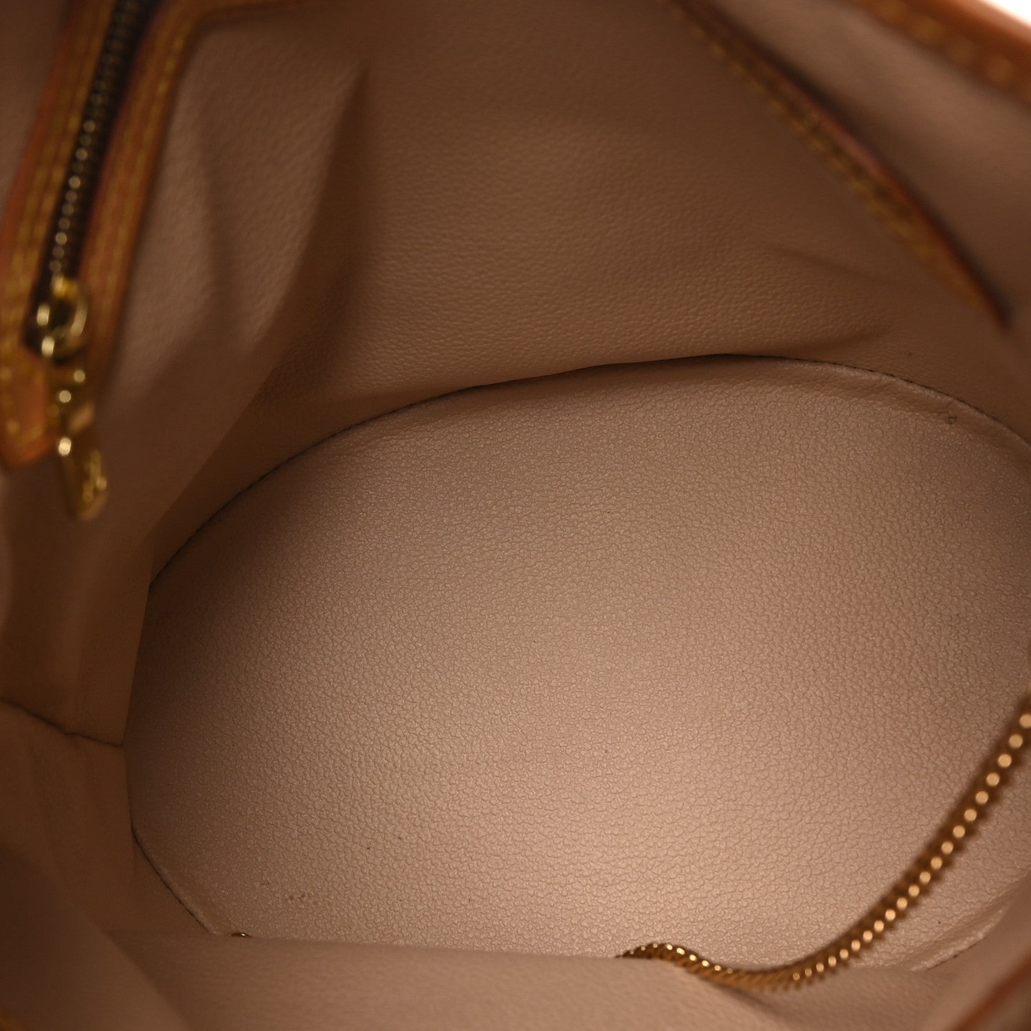 Monogram Petit Bucket 23
