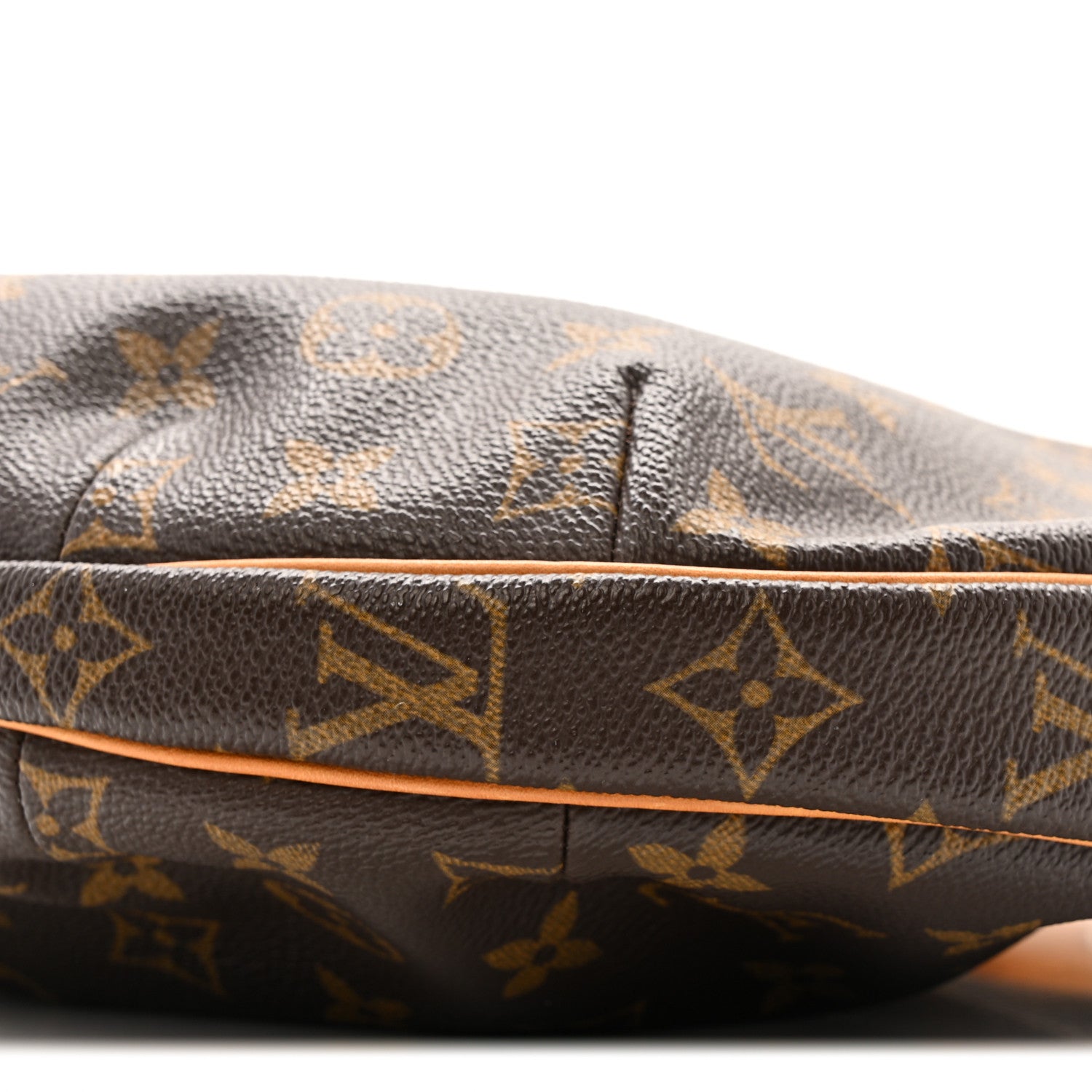 Monogram Croissant MM