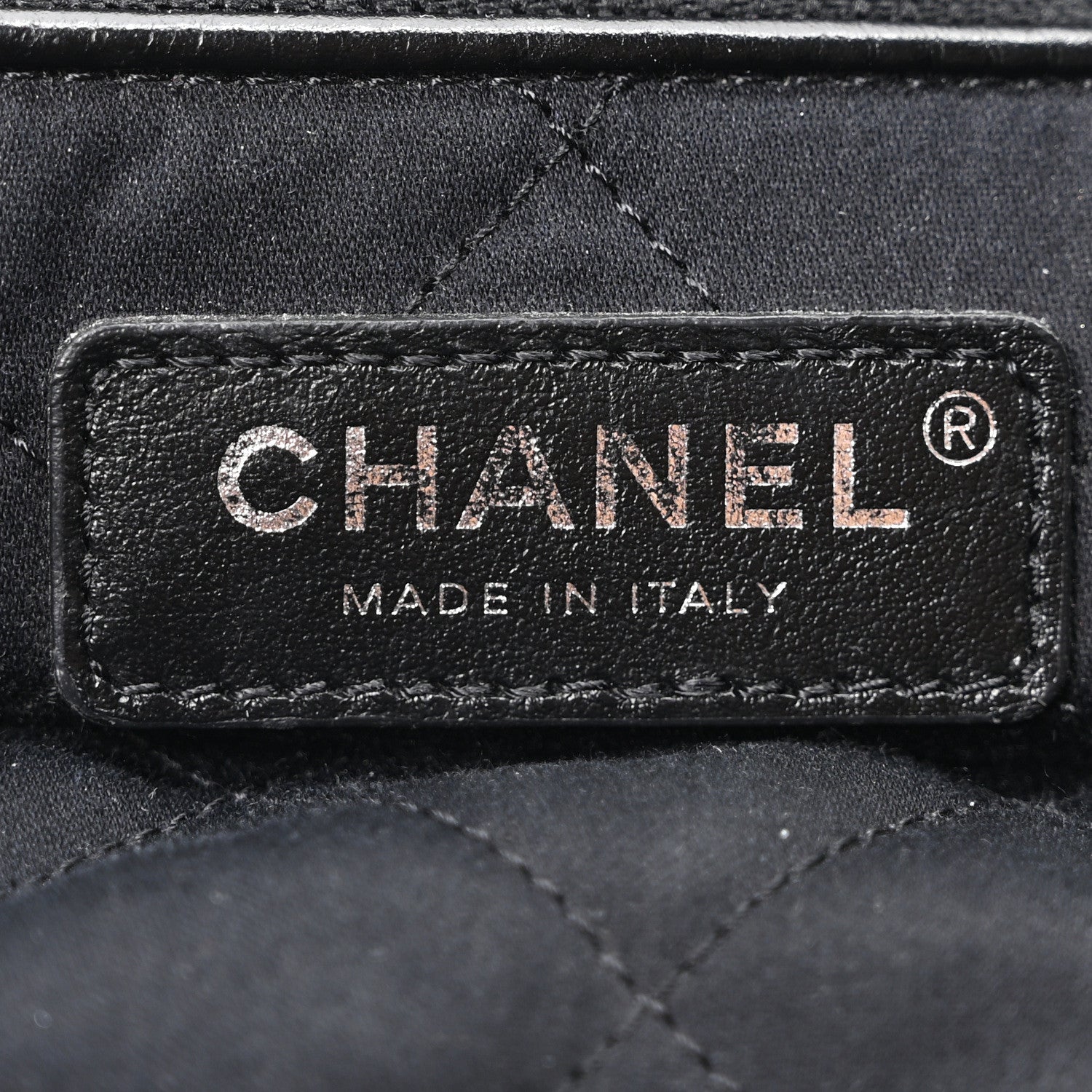 Shiny Calfskin Quilted Chanel 22 Black