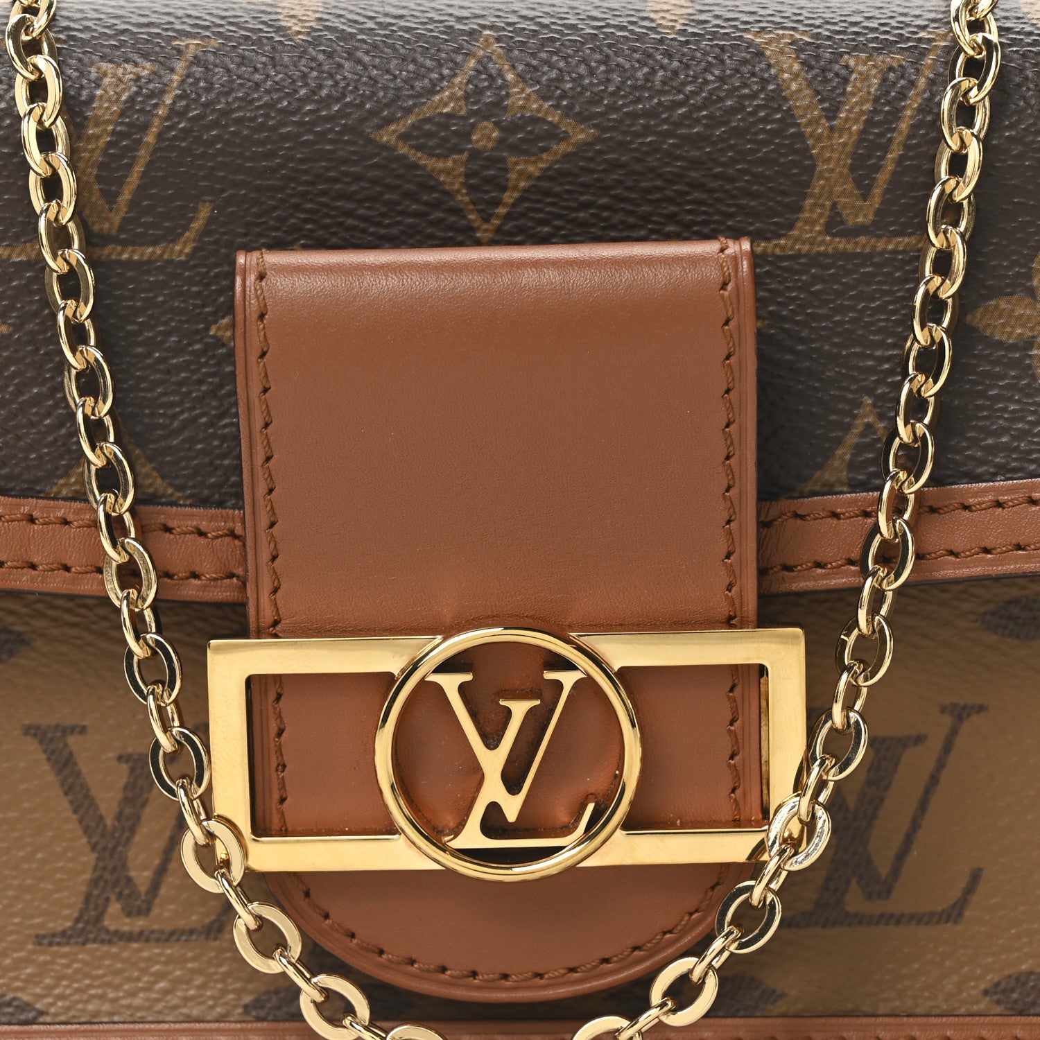 Reverse Monogram Dauphine Chain Wallet