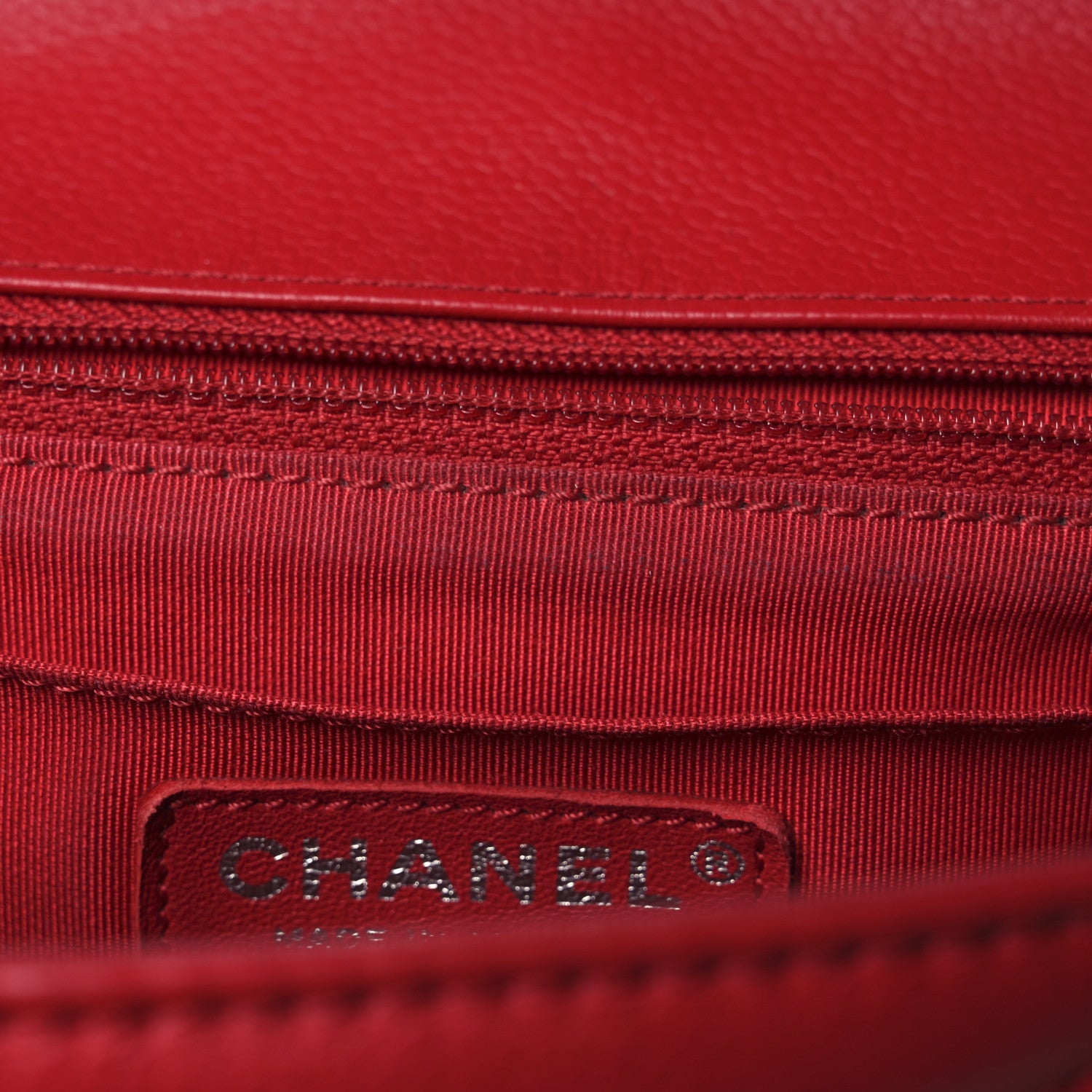 Caviar Chevron Quilted Small Single Flap Red