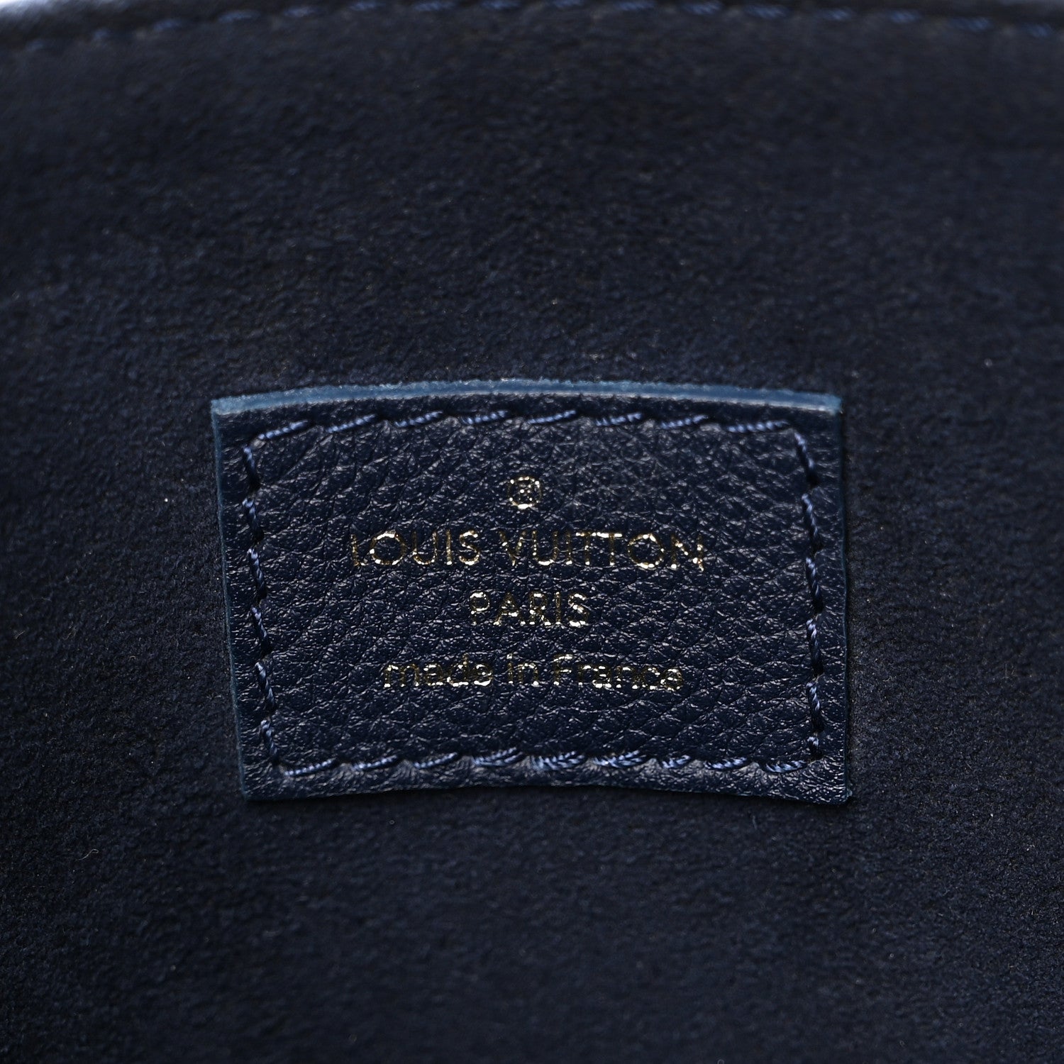 Grained Calfskin Lockme Shopper Navy