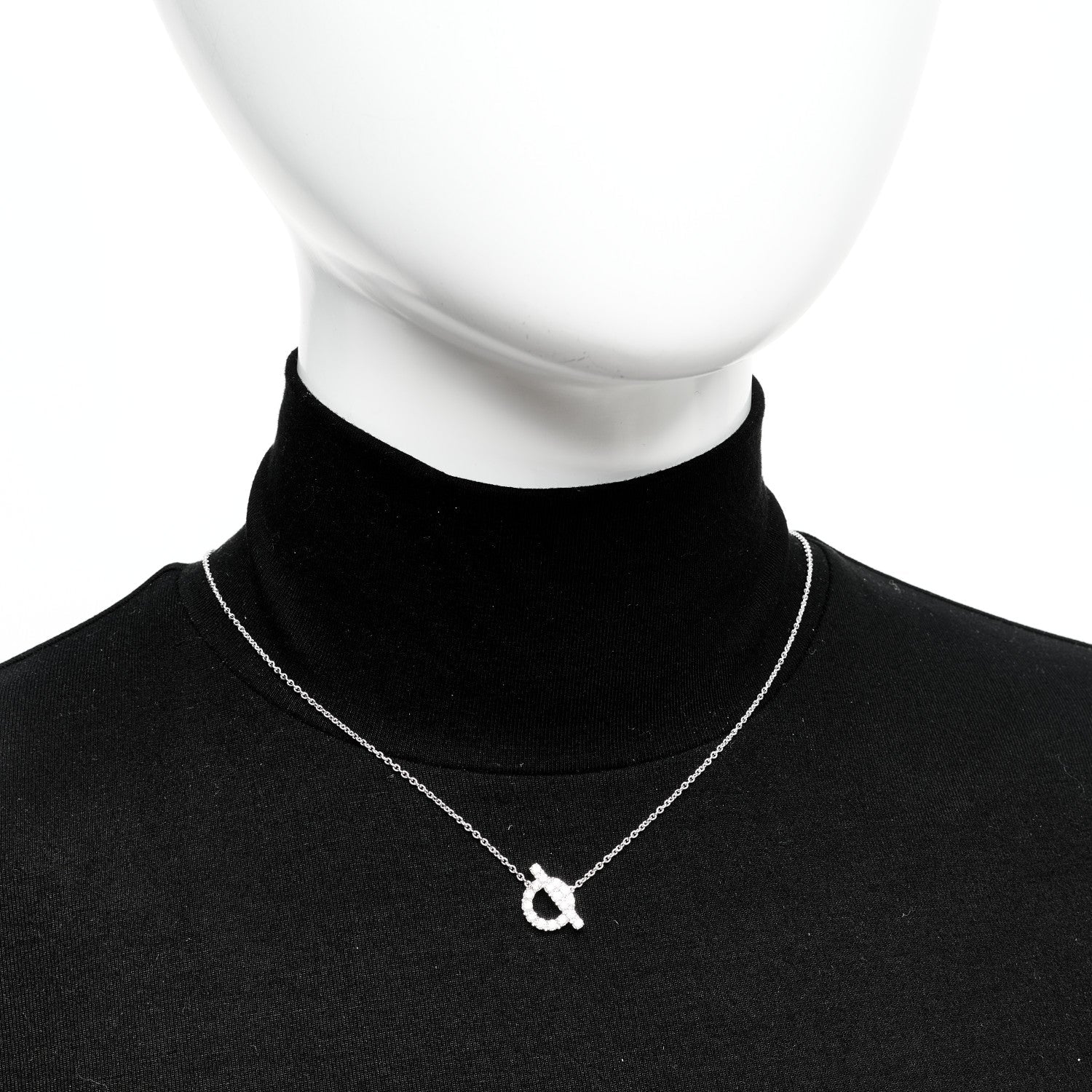 18K White Gold Diamond Finesse Pendant Necklace