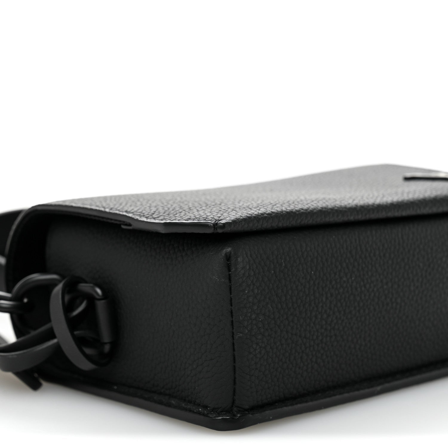 Calfskin Aerogram Fastline Wearable Wallet Black