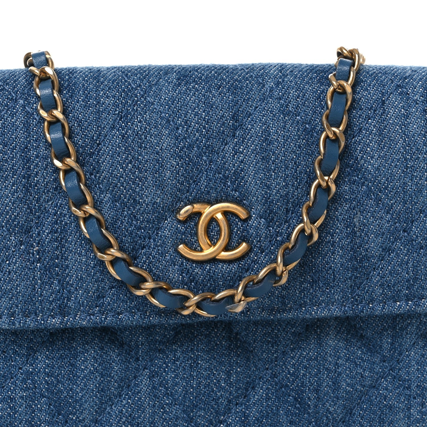 Denim Quilted CC Pearl Crush Clutch With Chain Blue