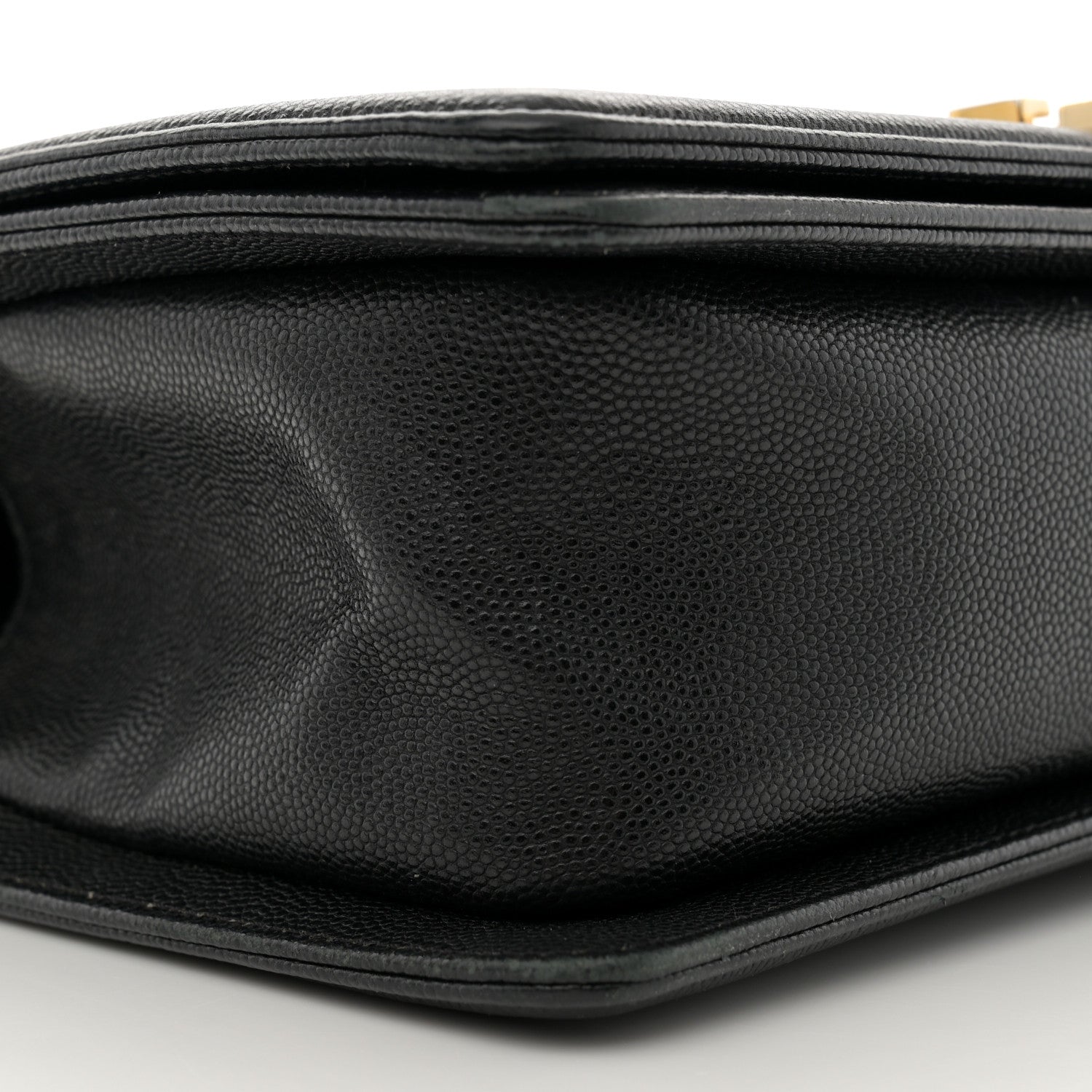Caviar Quilted Medium Boy Flap Black