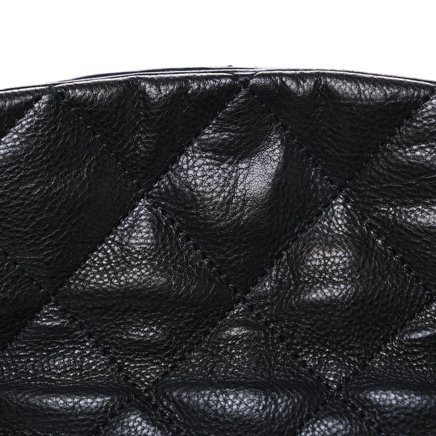 Calfskin Quilted Medium Chain Me Hobo Black