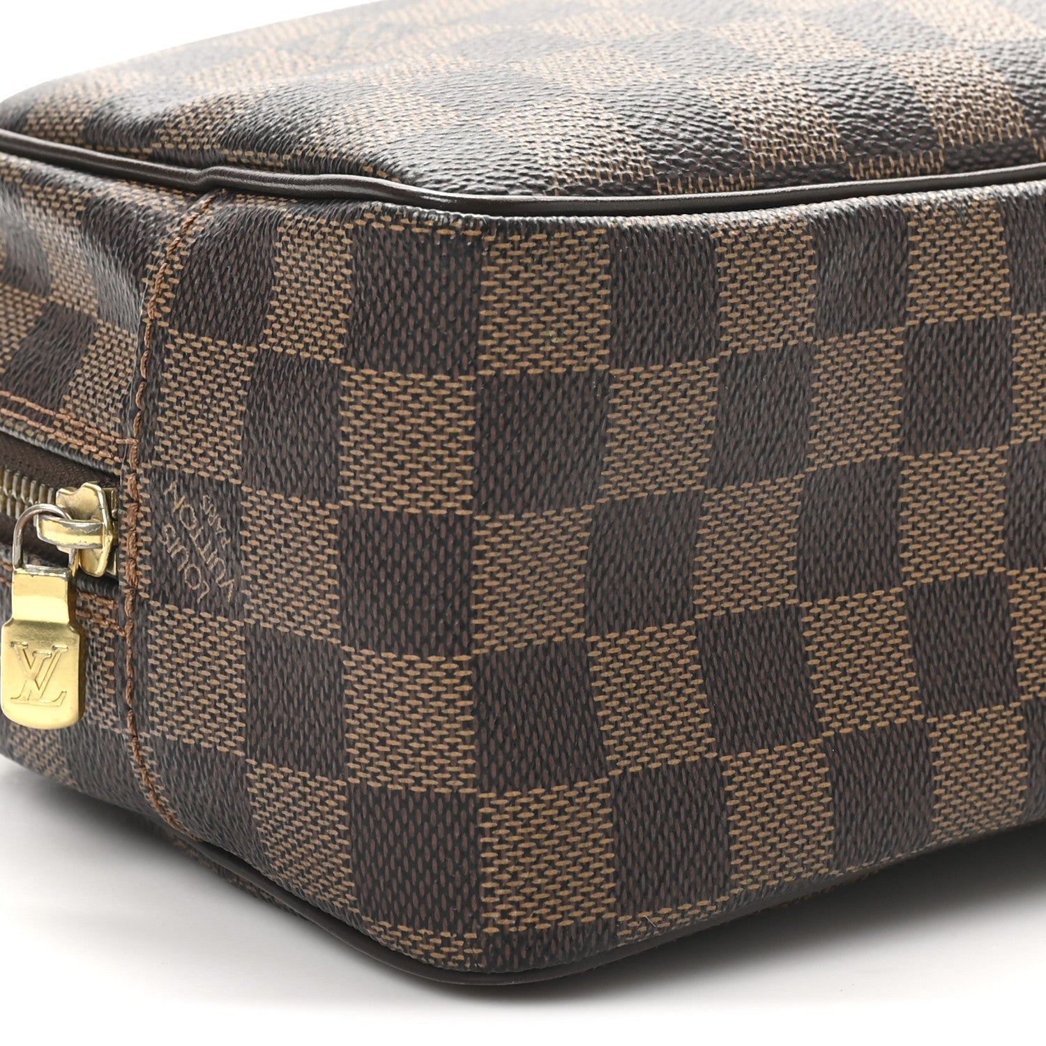 Damier Ebene Toiletry Bag 25