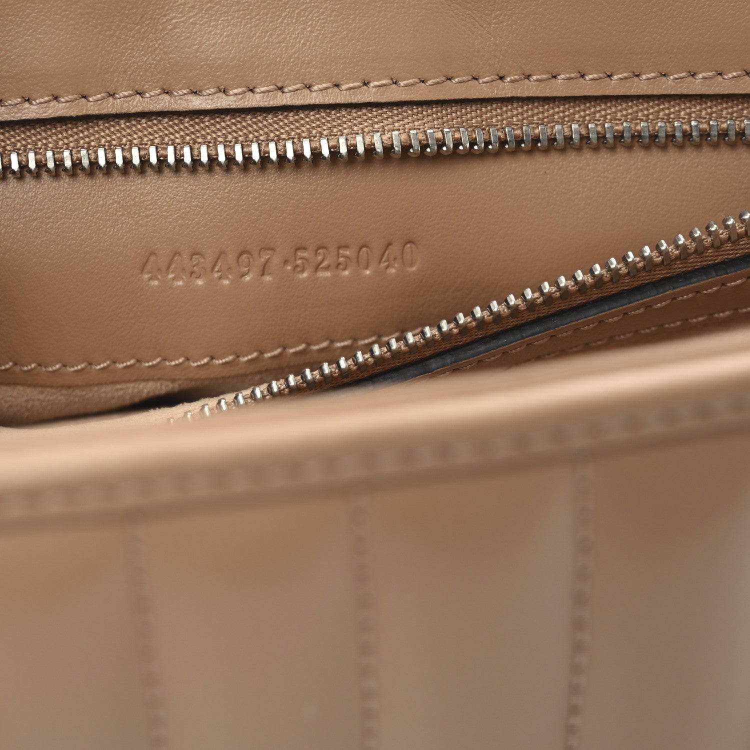 Calfskin Matelasse Aria Small GG Marmont Shoulder Bag Camelia