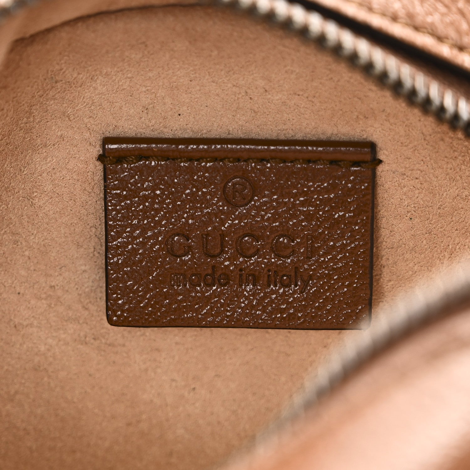 Azalea Calfskin Matelasse Diagonal Mini GG Marmont Round Shoulder Bag Cuir