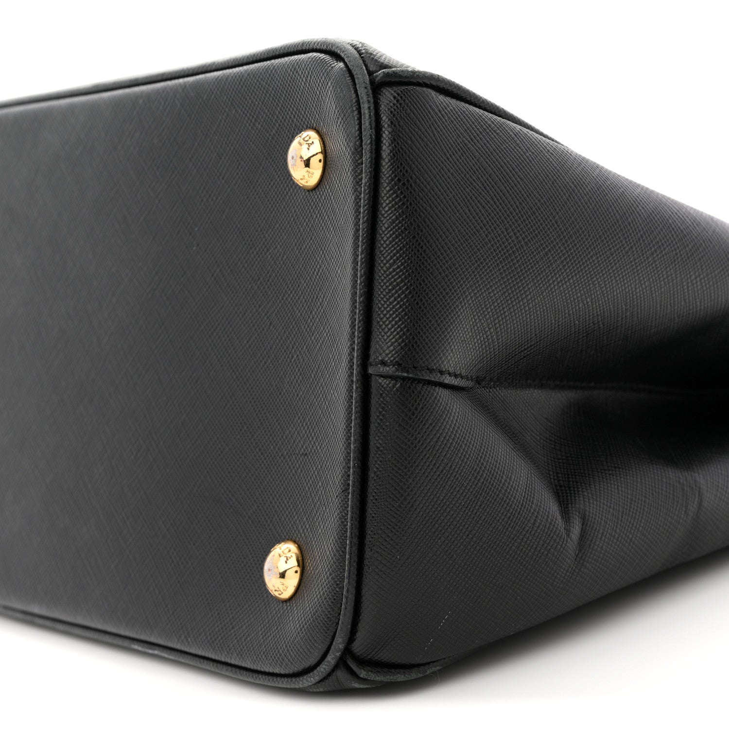 Saffiano Medium Galleria Double Zip Tote Black