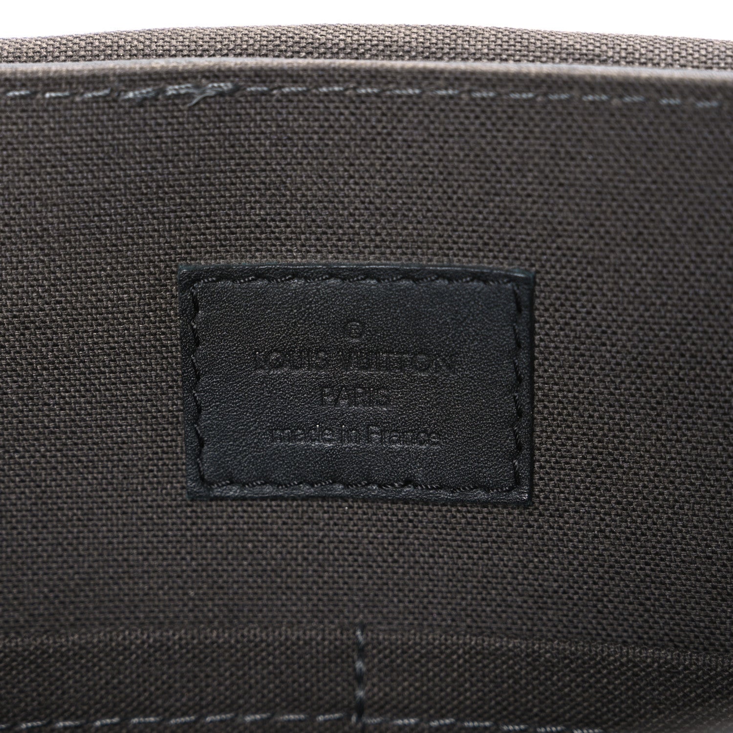 Damier Infini District Messenger Onyx