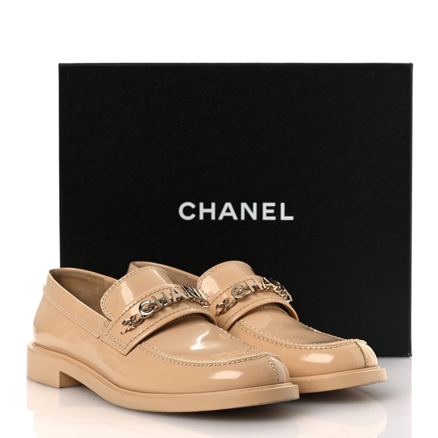 Shiny Calfskin Logo Loafers 40 Beige