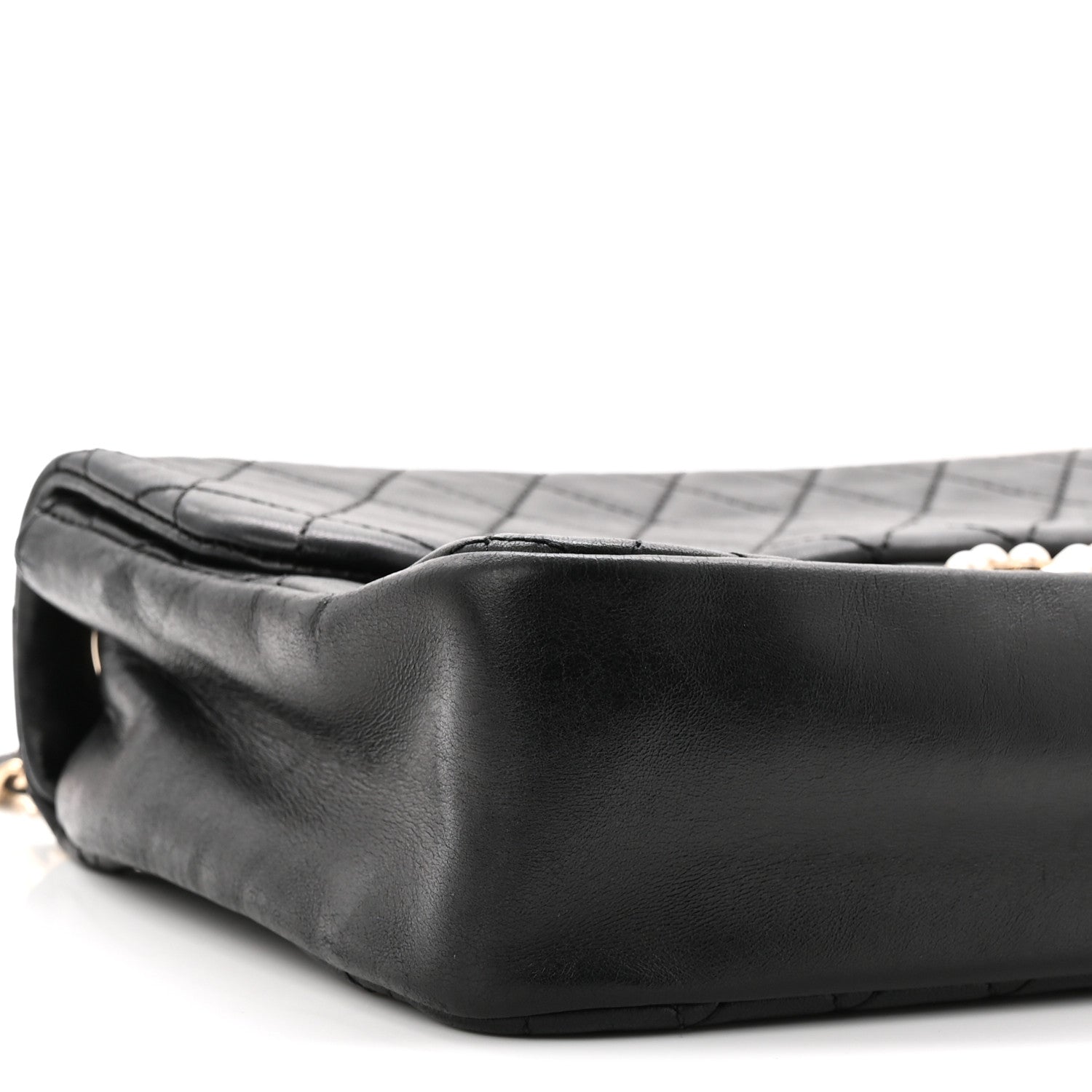 Lambskin Medium Westminster Pearl Flap Black