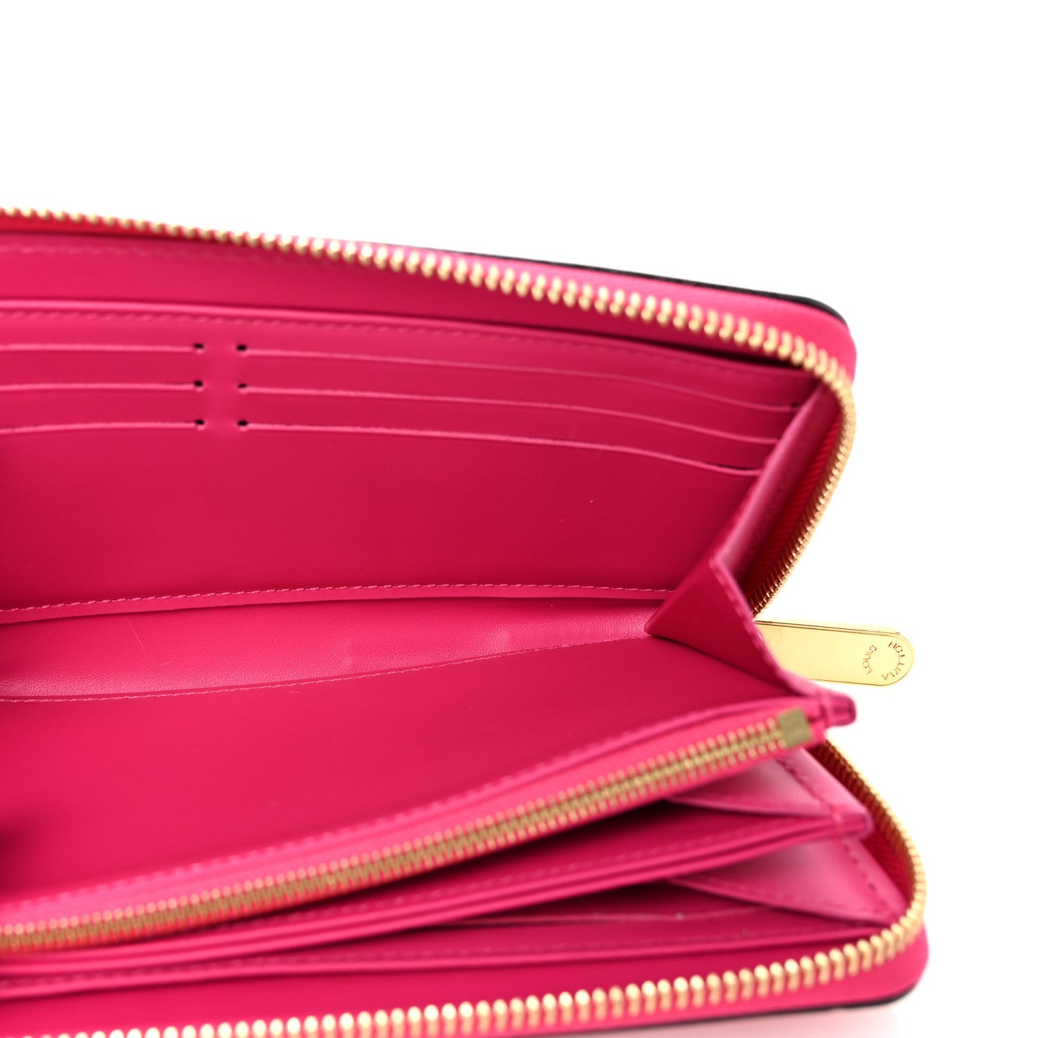 Vernis Valentine Zippy Wallet Fuchsia