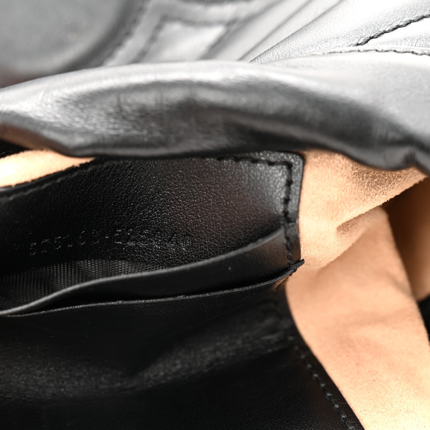 Calfskin Matelasse Mini GG Marmont 2.0 Bucket Bag Black