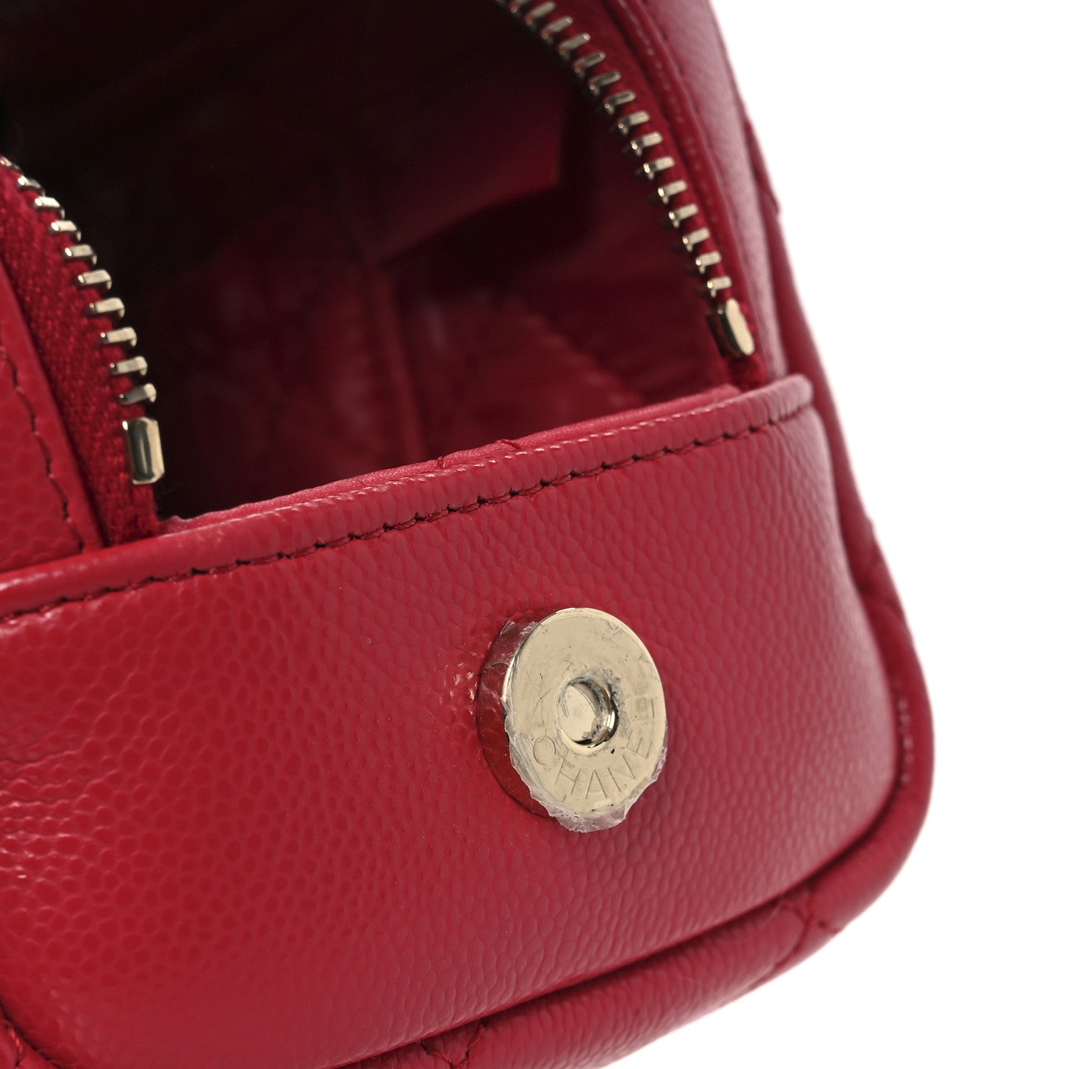 Caviar Quilted Toiletry Case With Chain Dark Pink