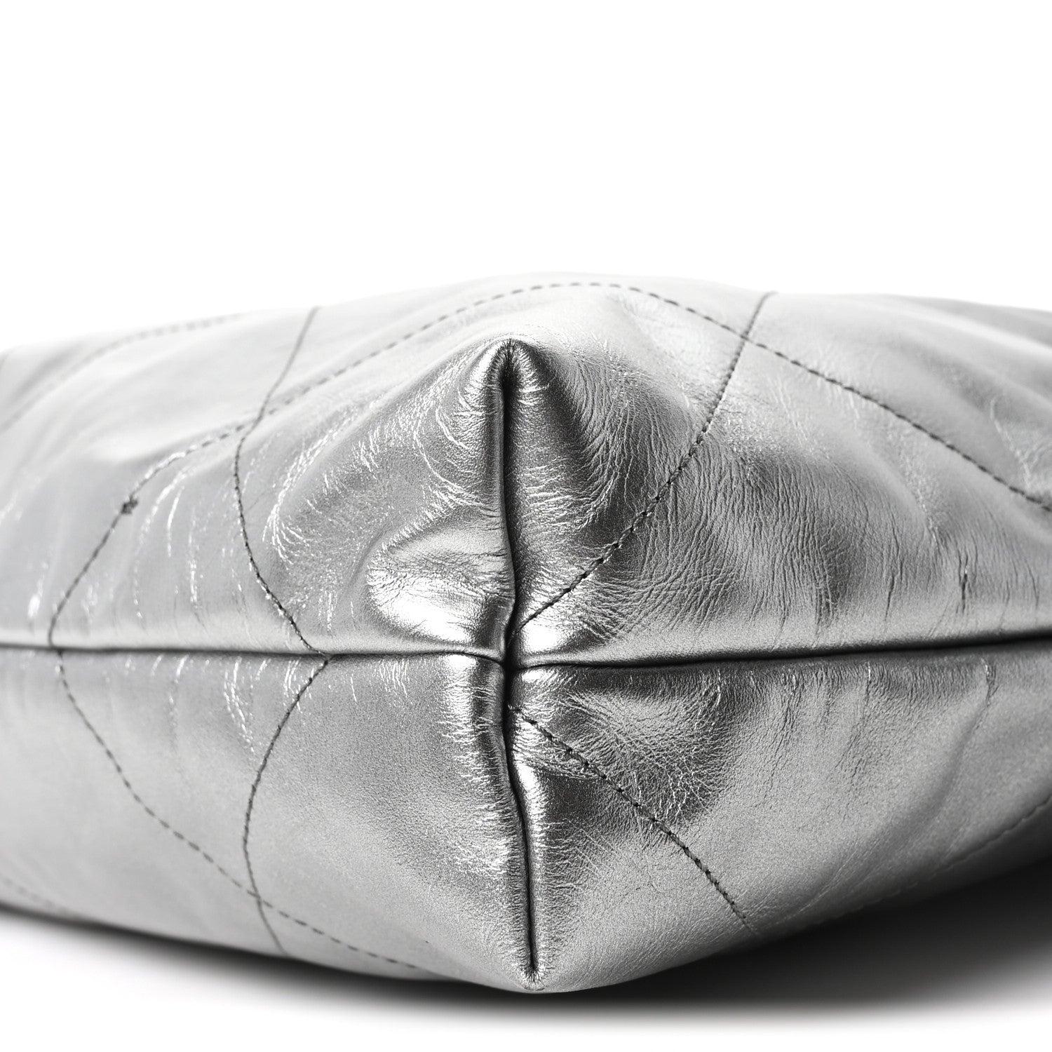 Metallic Shaded Calfskin Quilted Chanel 22 Black Silver
