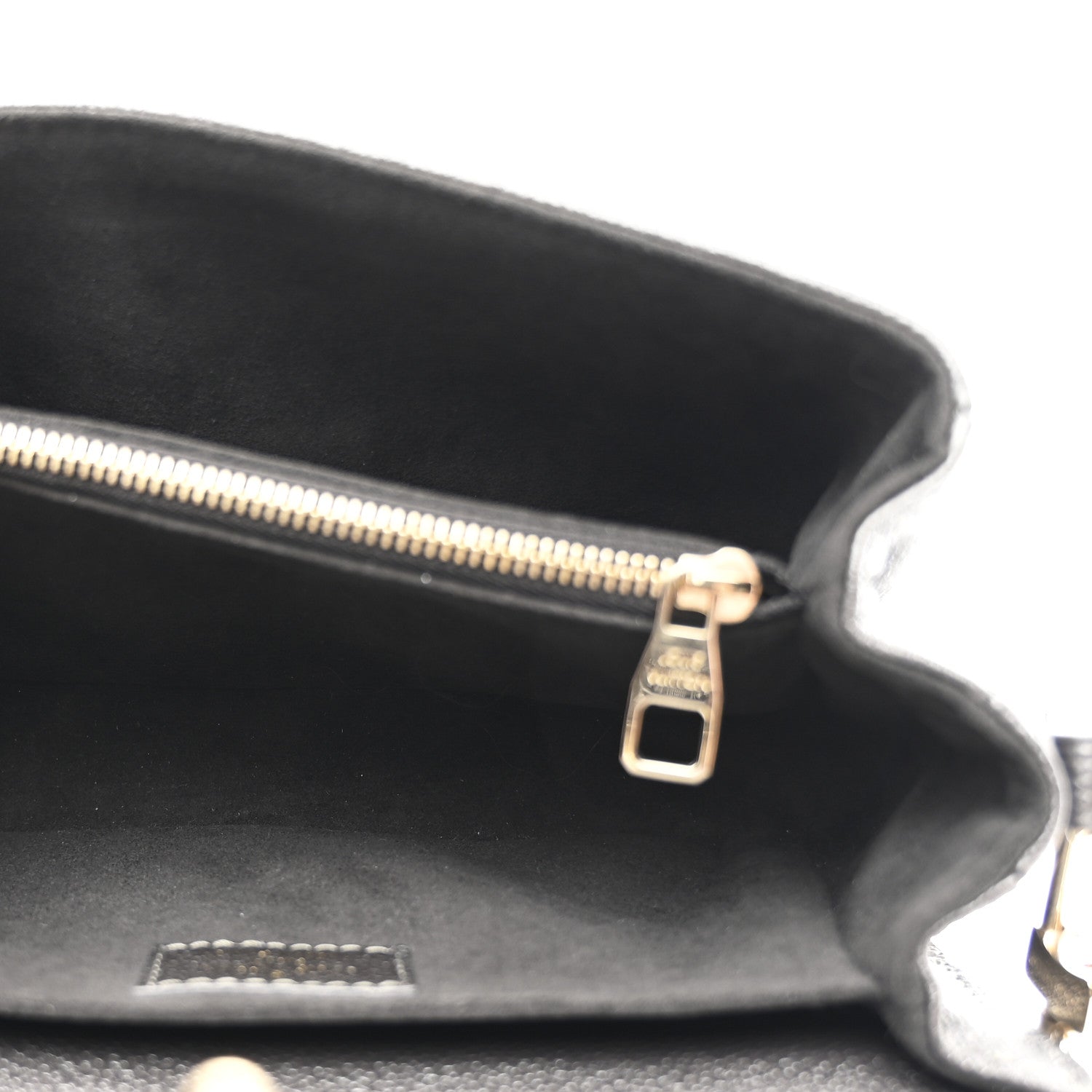 Shimmery Empreinte LV Ski Pochette Metis East West Gun Metal