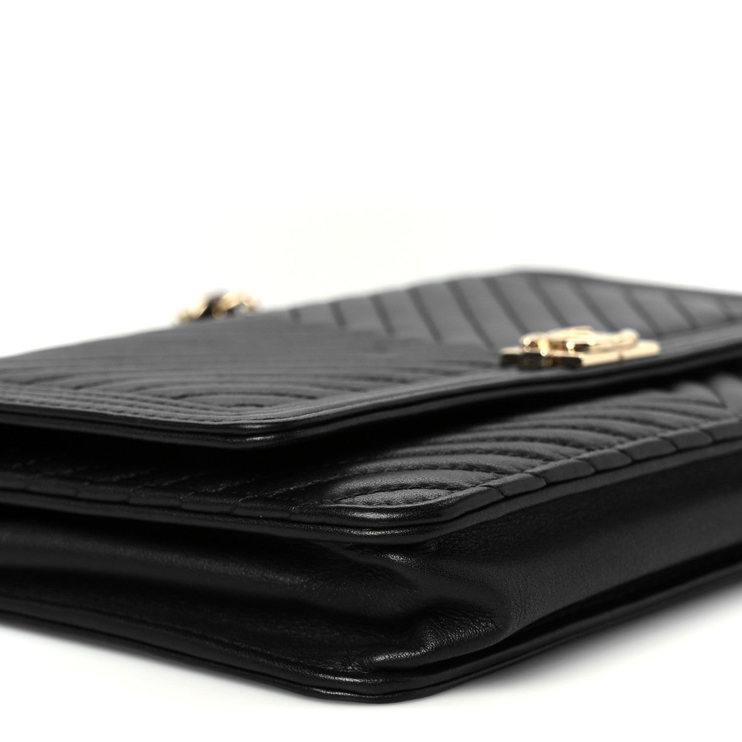 Calfskin Chevron Boy Wallet On Chain WOC Black