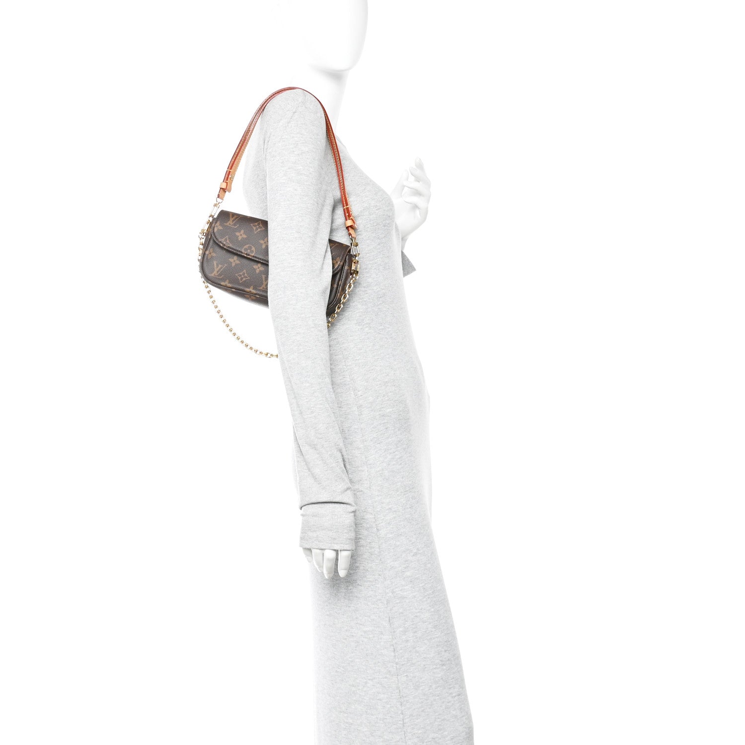 Monogram Ivy Wallet On Chain