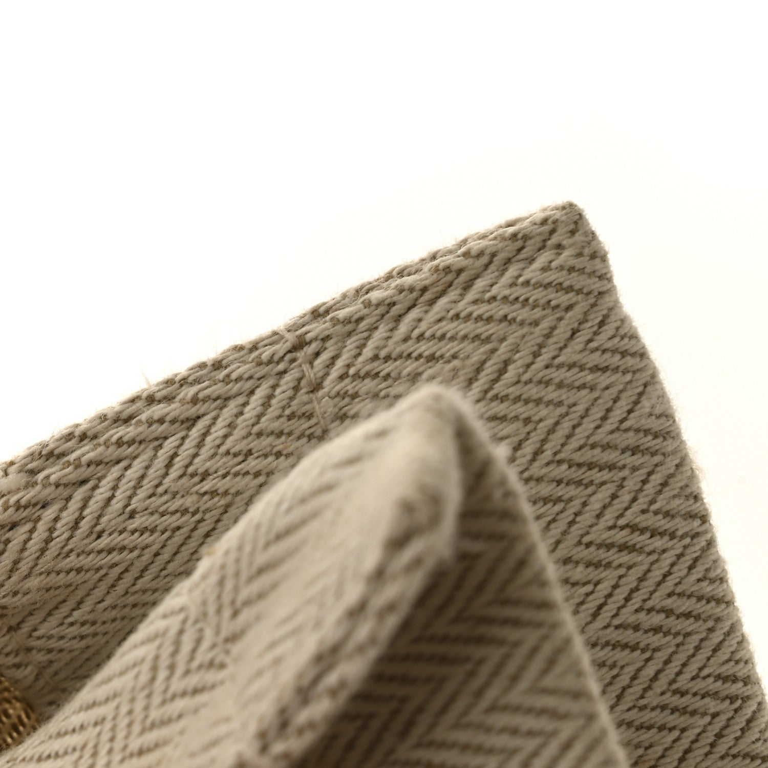 Canvas Swift Aline Grooming Bag Gold