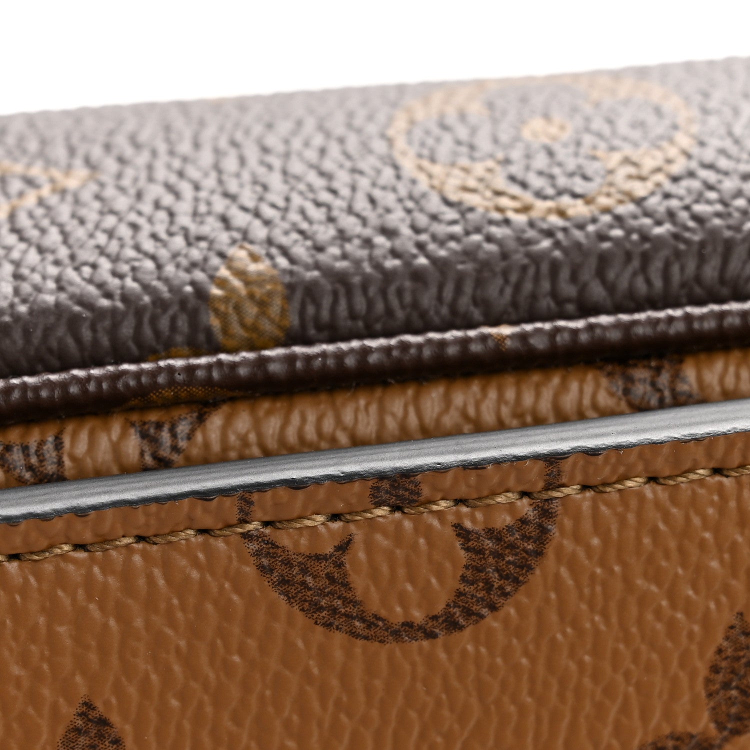 Reverse Monogram Pochette Metis