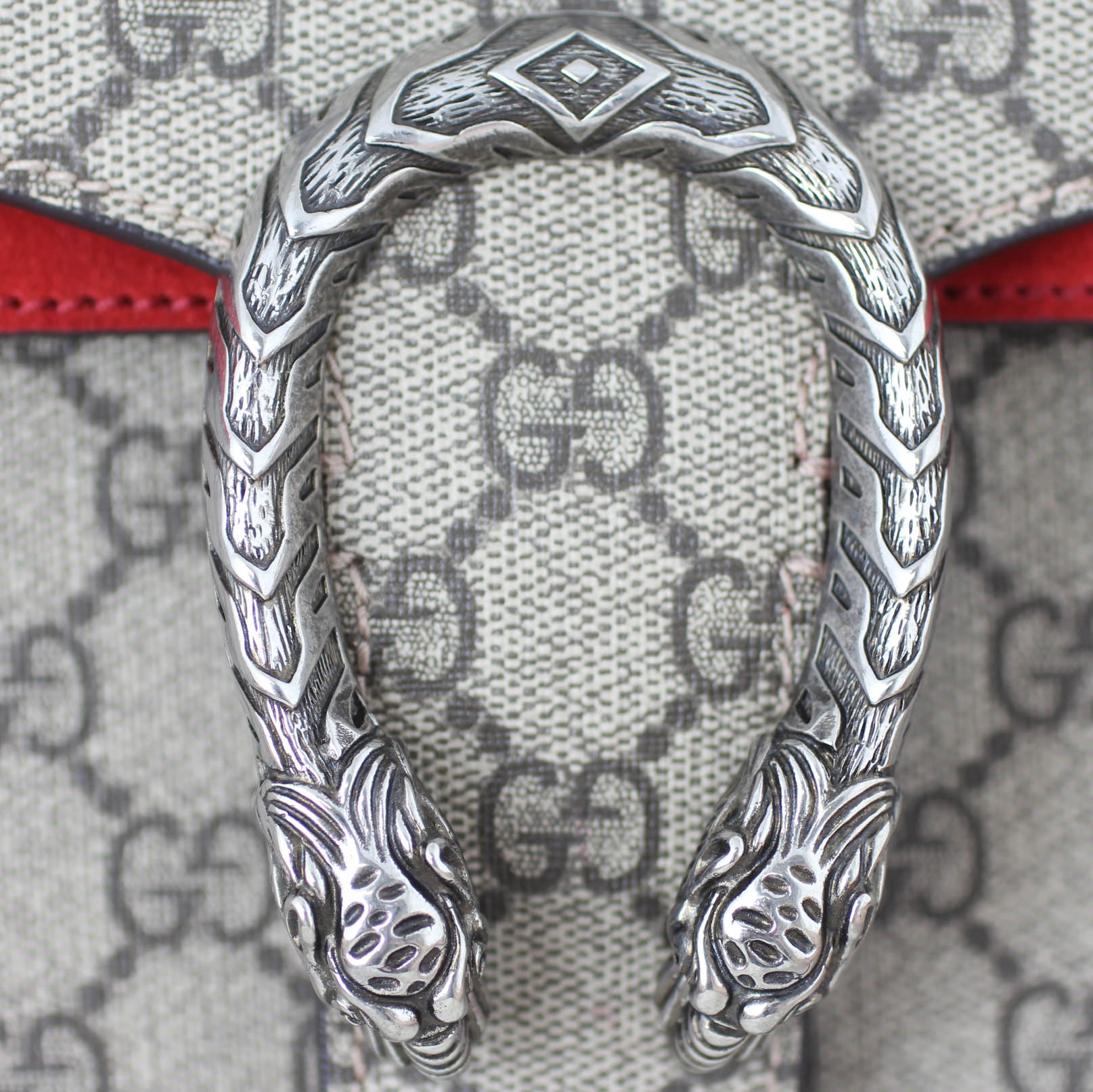 Gucci Dionysus Medium GG Shoulder Bag