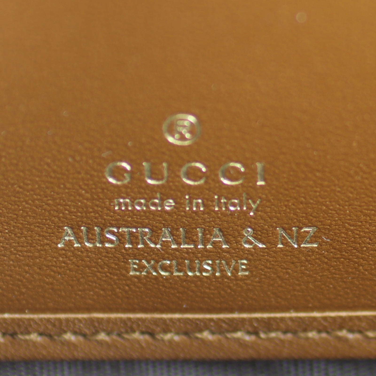 Gucci GG Supreme Anchor Zip Around Wallet