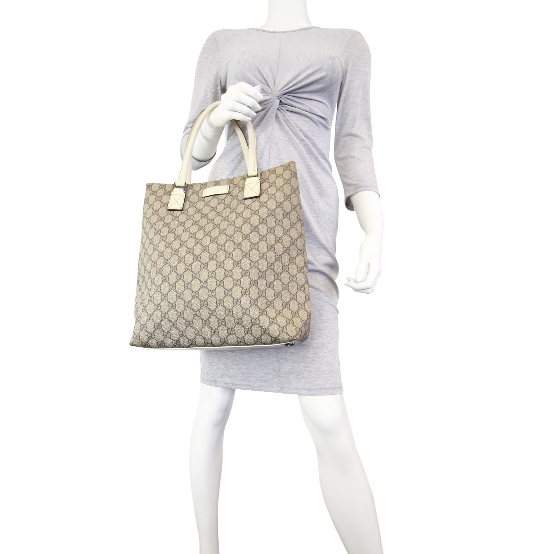 Gucci GG Supreme Tote Large