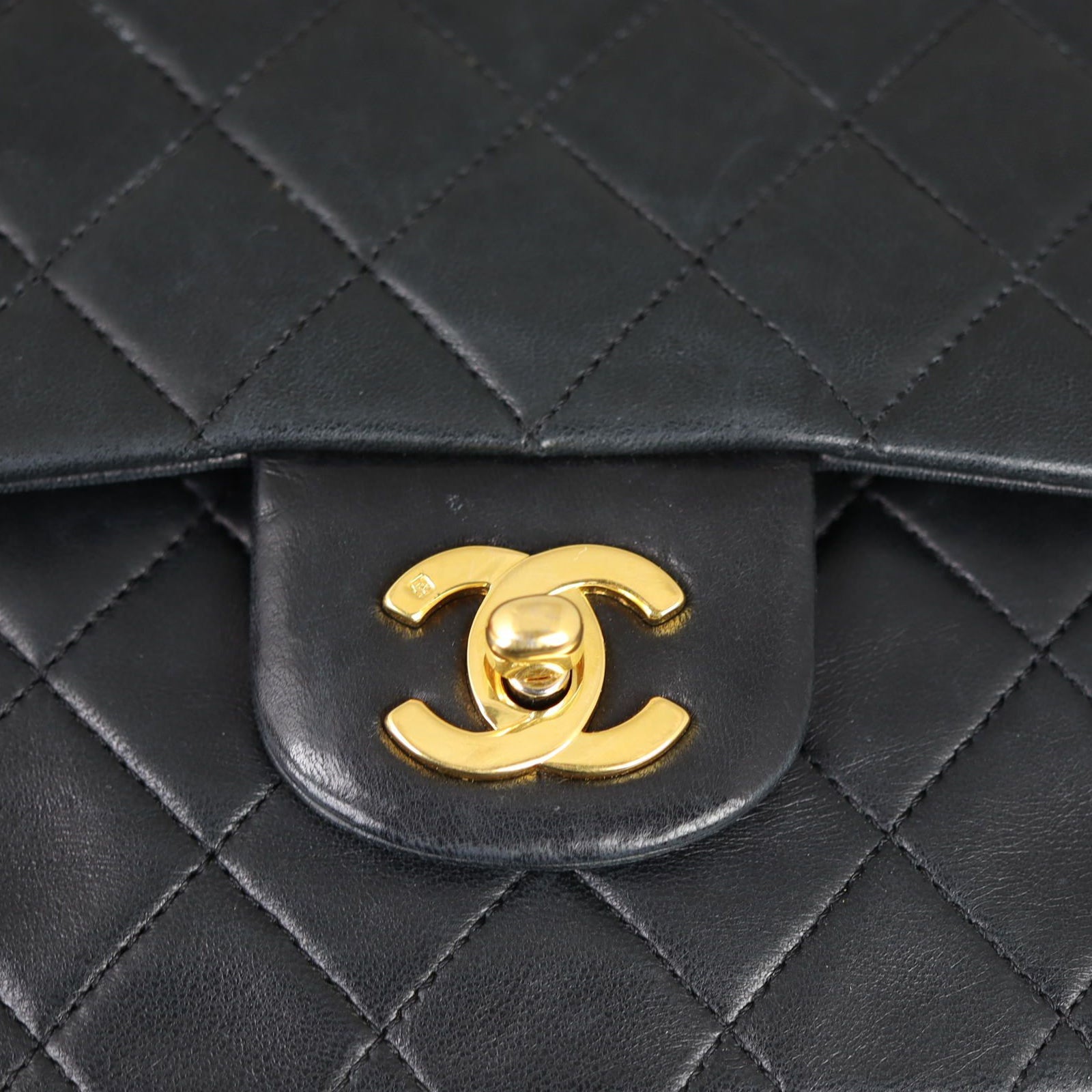 Chanel Classic Double Flap Medium | 2 Series Black