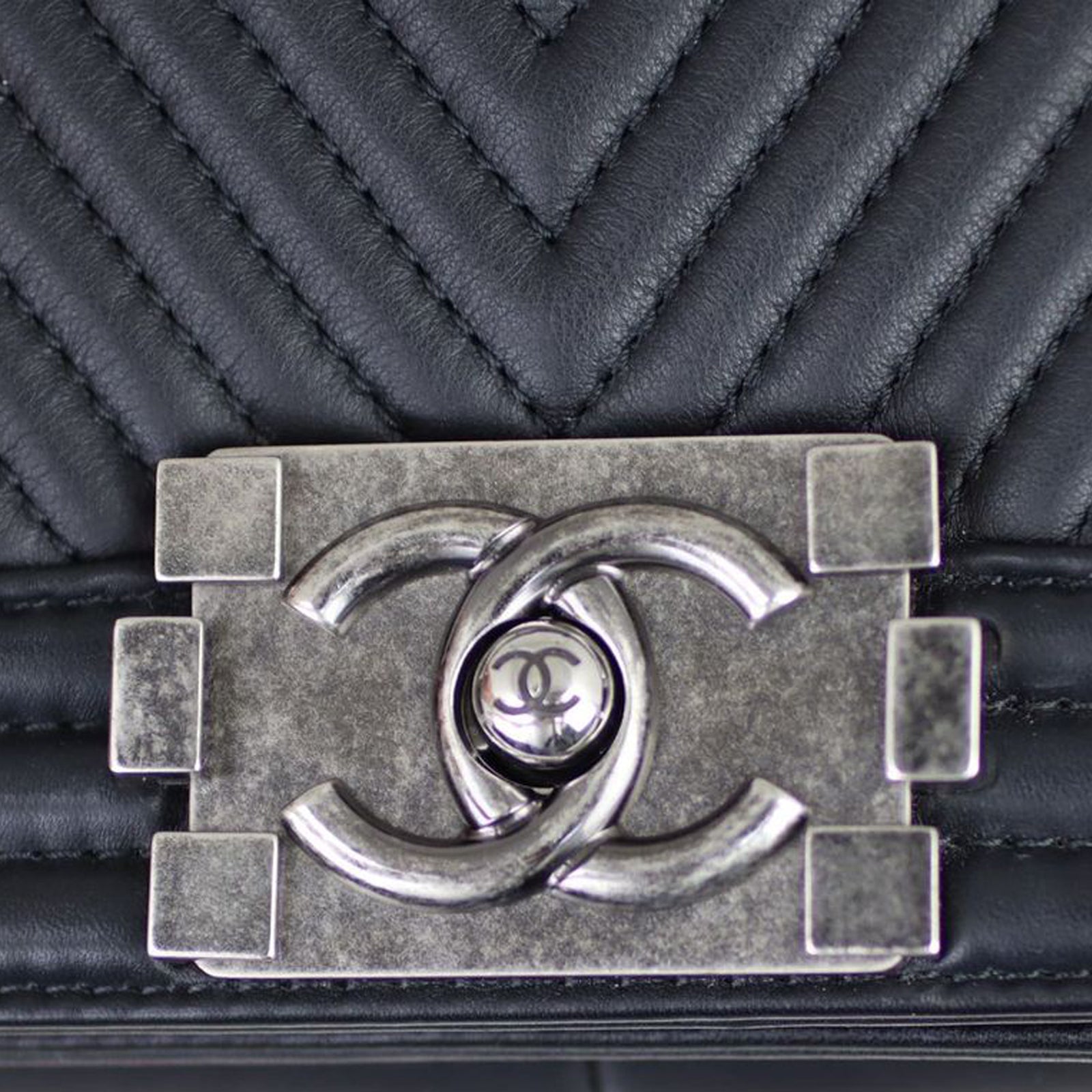 Chanel Boy Old Medium | Black Chevron