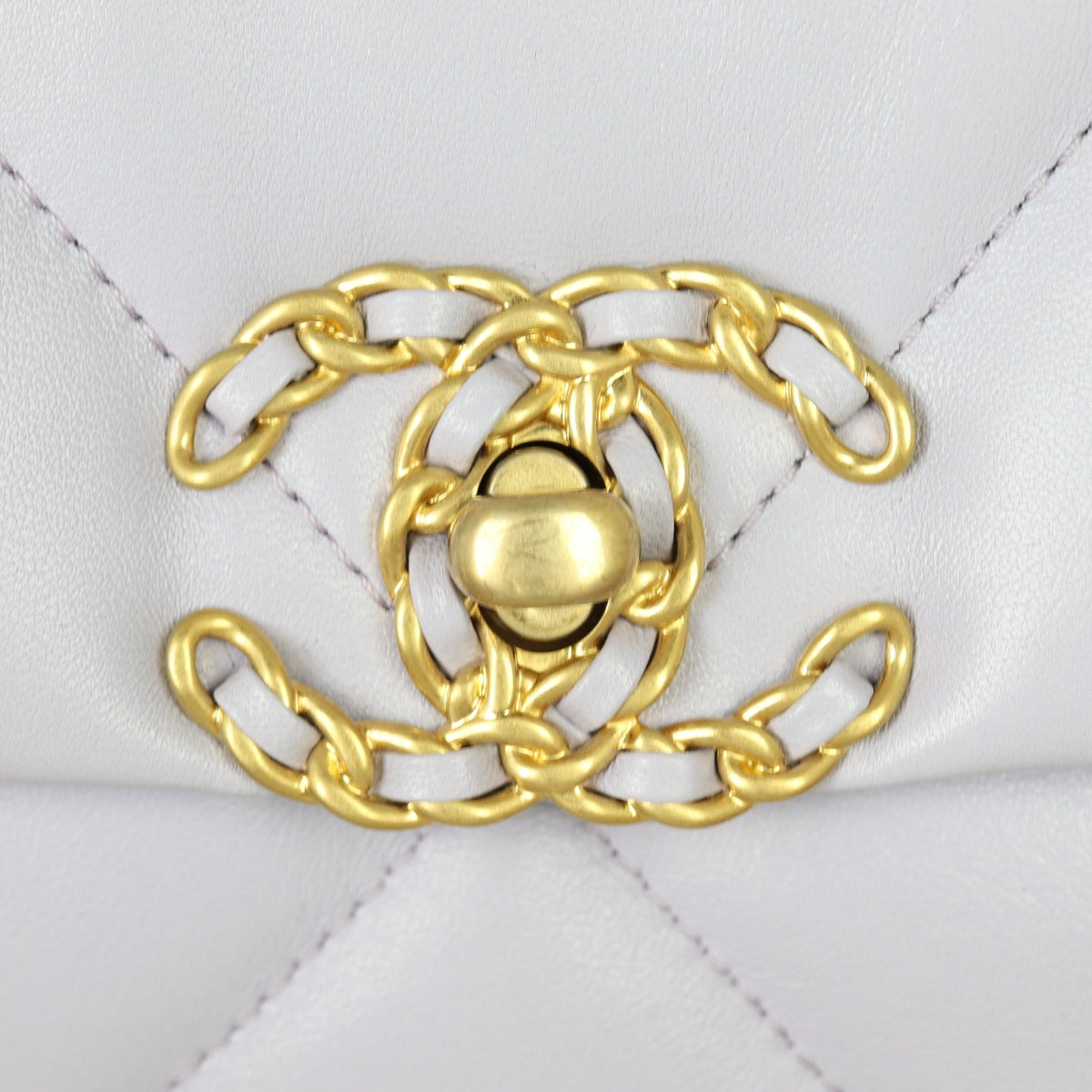 Chanel 19 Flap Bag Medium | White GHW