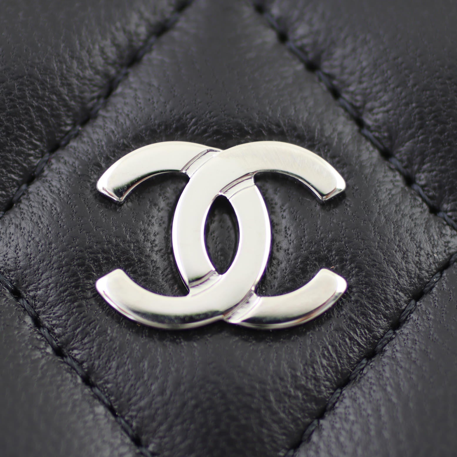 Chanel Classic Zipped Cardholder