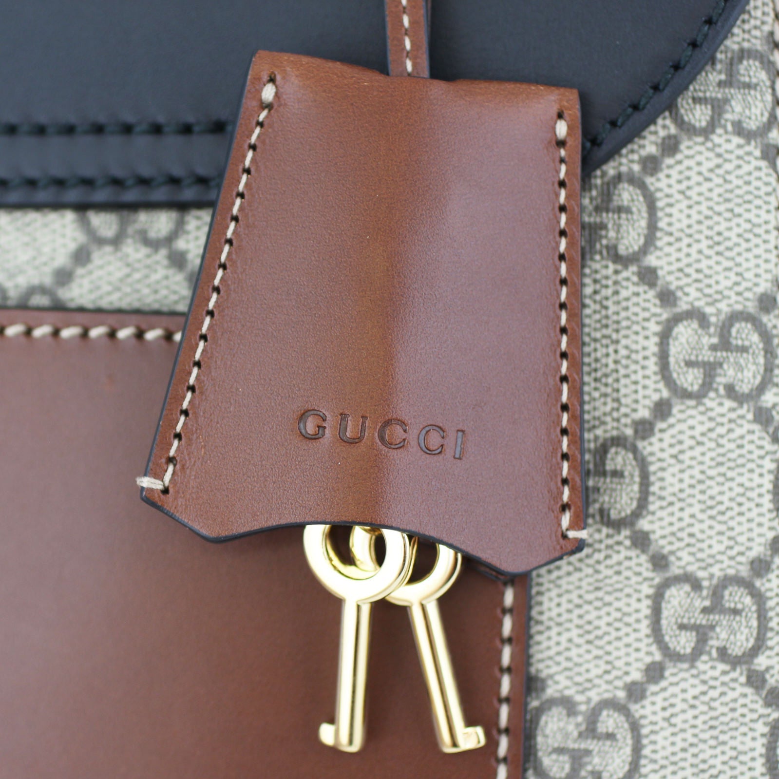 Gucci GG Padlock Medium Shoulder Bag