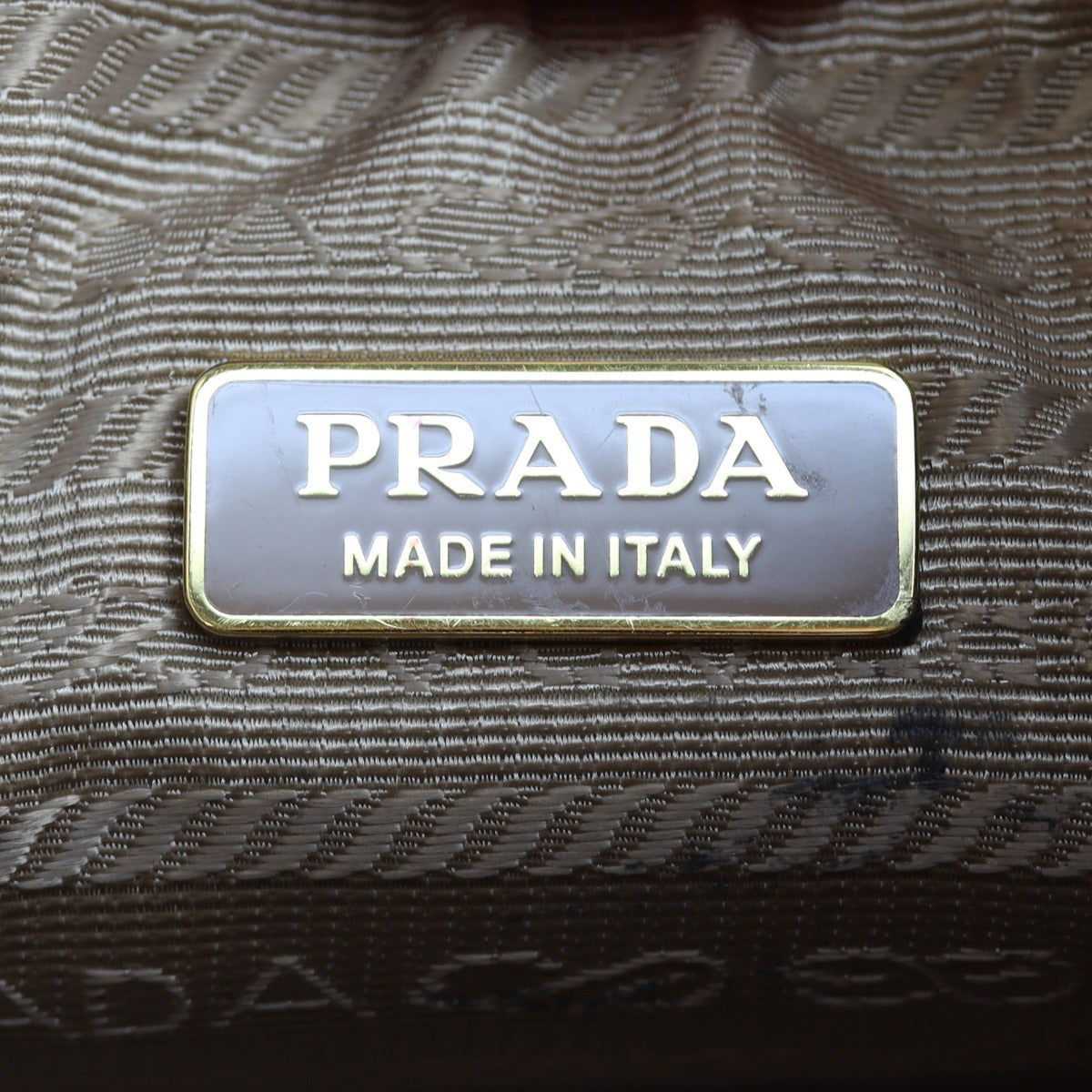 Prada Re-Edition 2005 Saffiano Shoulder Bag