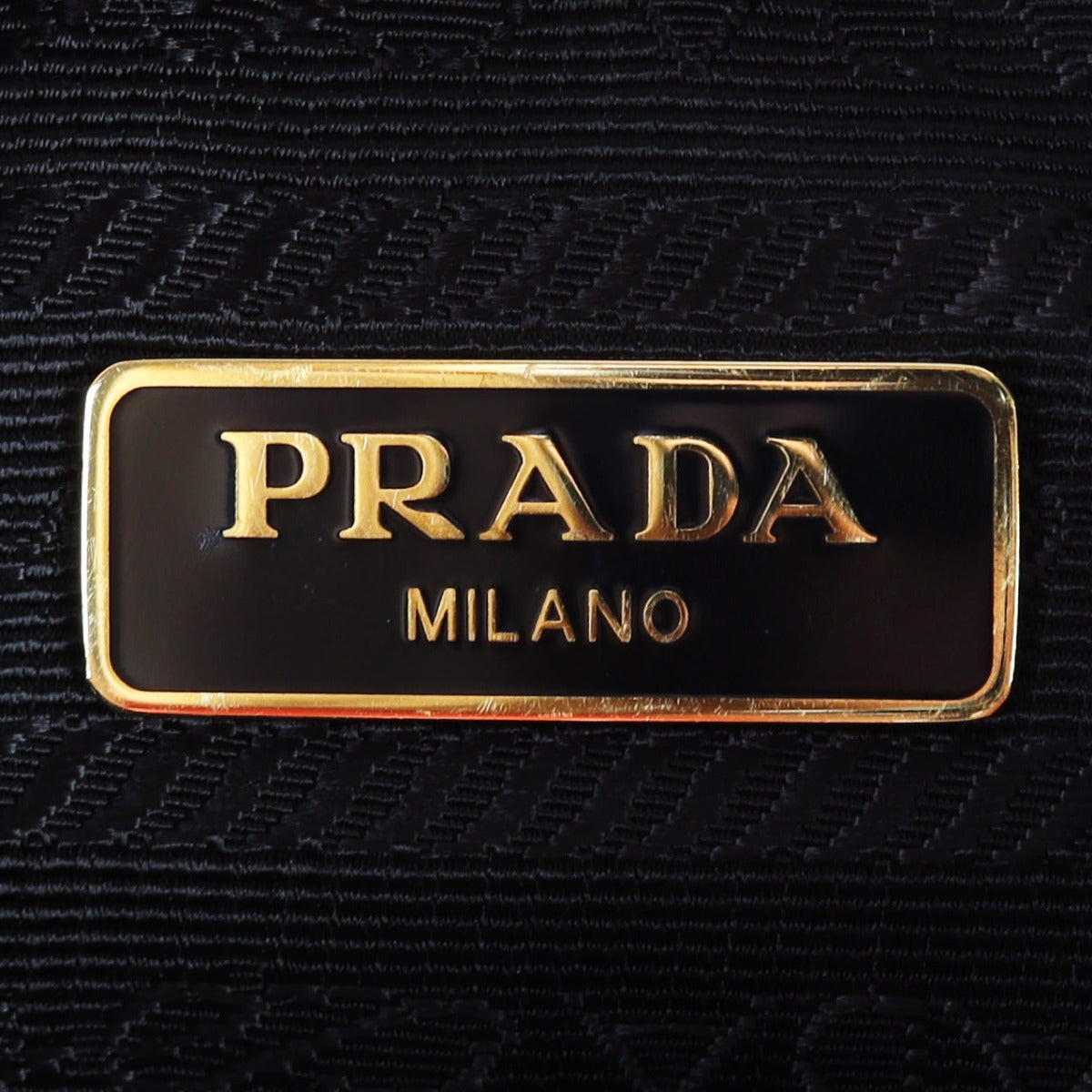 Prada Re-edition 2005 Saffiano Shoulder Bag