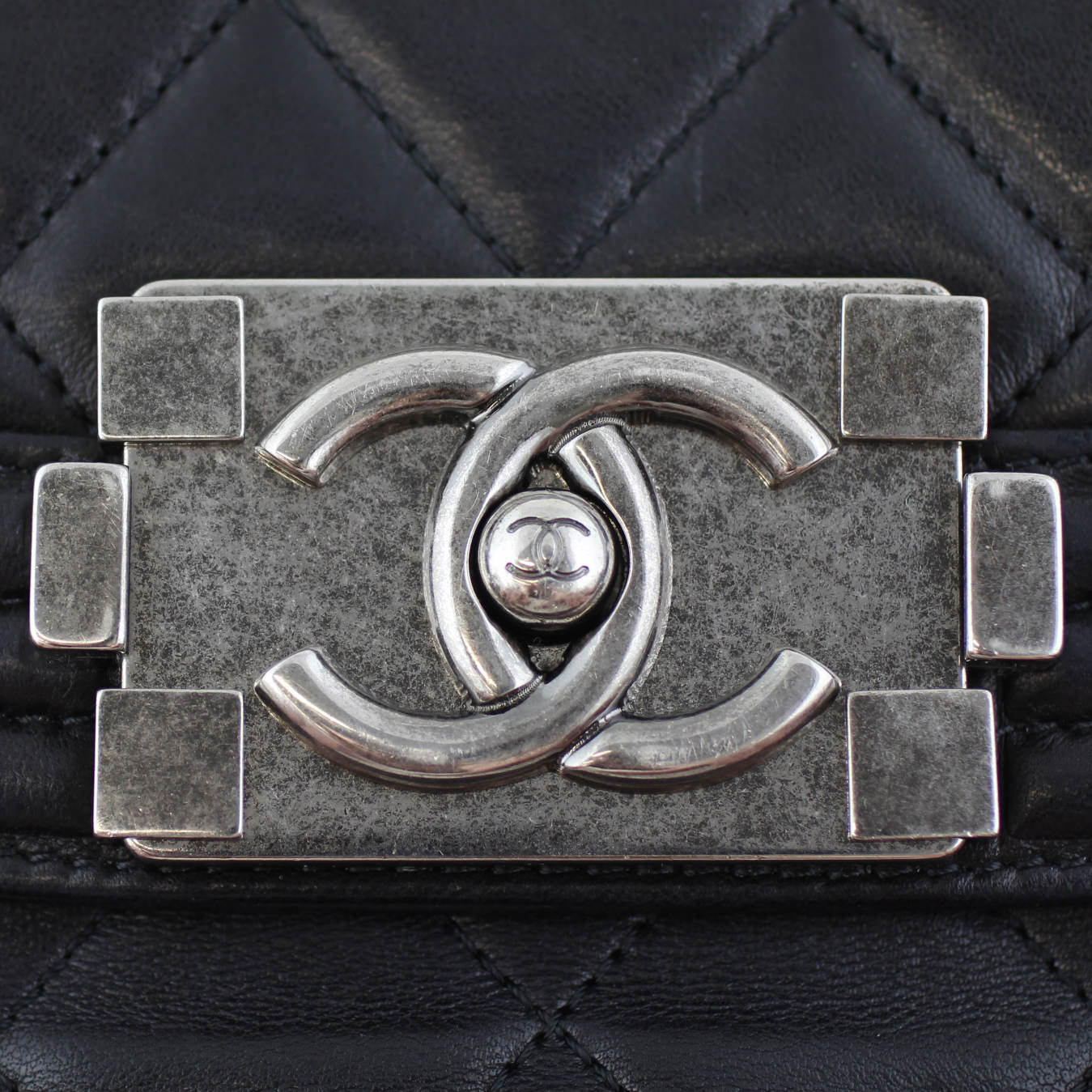 Chanel Antik Boy Large