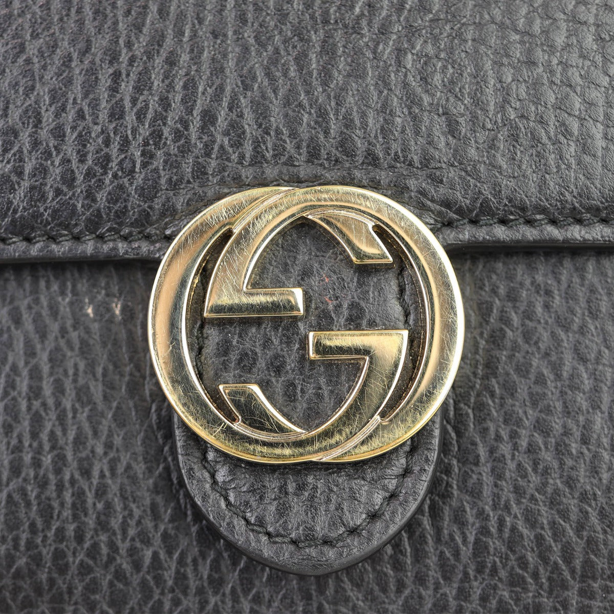 Gucci Interlocking G Wallet on Chain