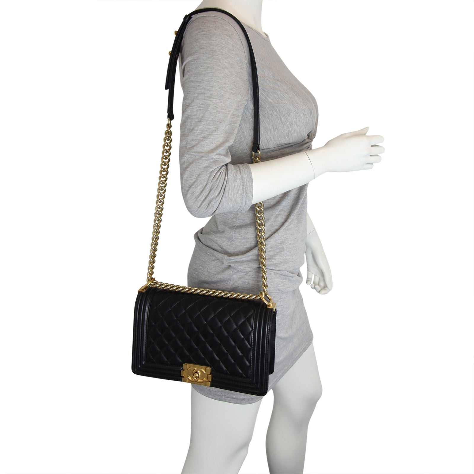 Chanel Boy Old Medium | Black 21 Series