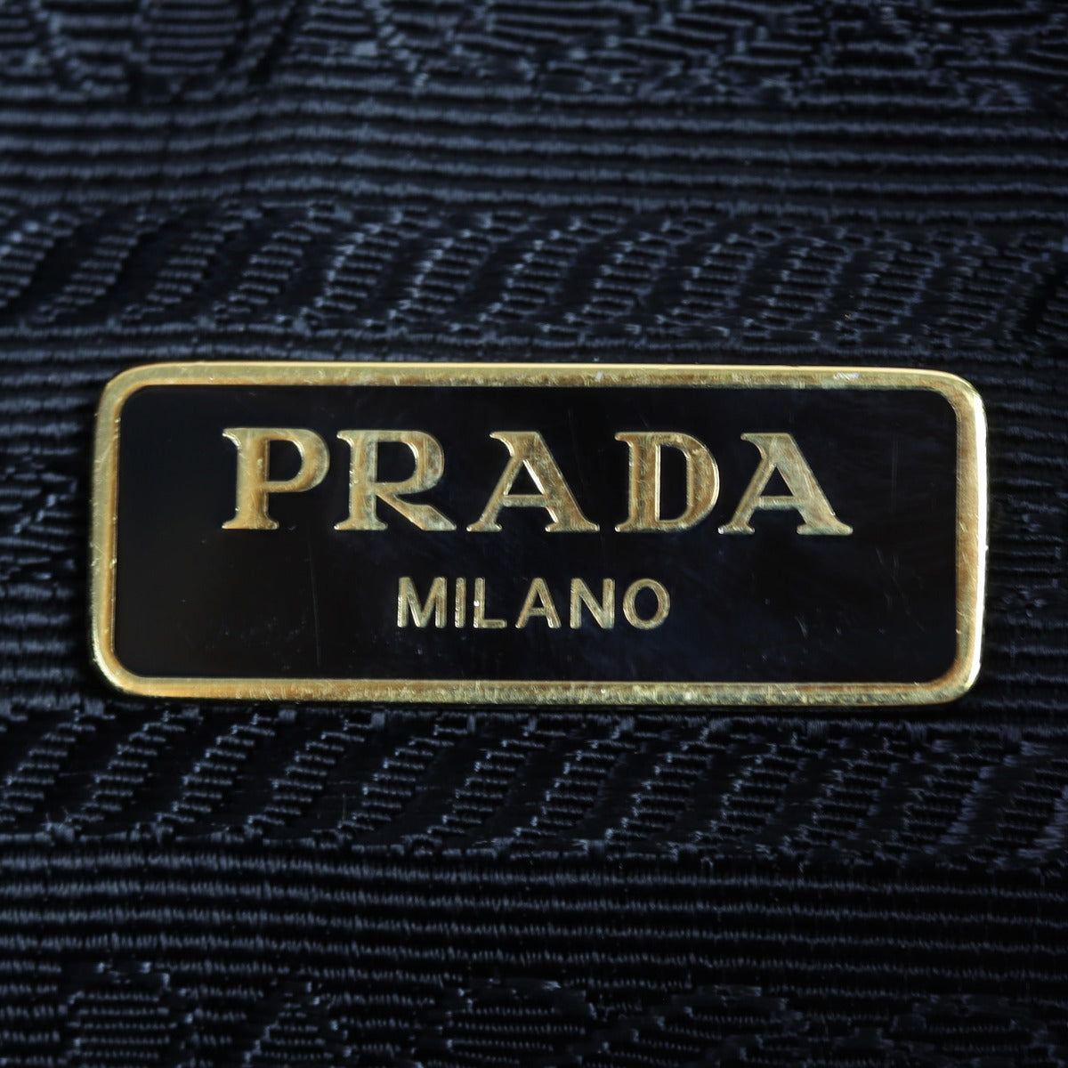 Prada Re-edition 2005 Saffiano Shoulder Bag