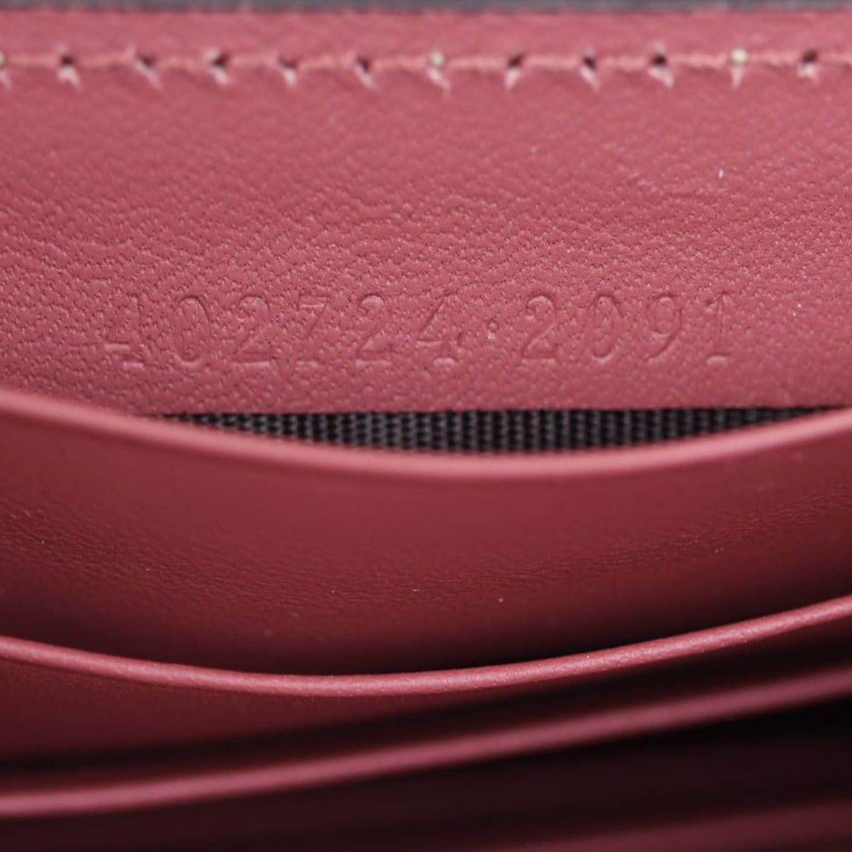 Gucci GG Supreme Blooms Chain Wallet