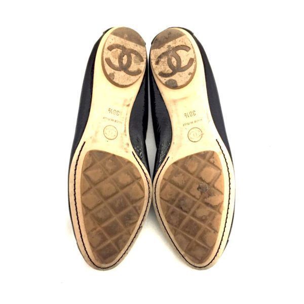 Women's Chanel ballerinas in black stretch patent leather